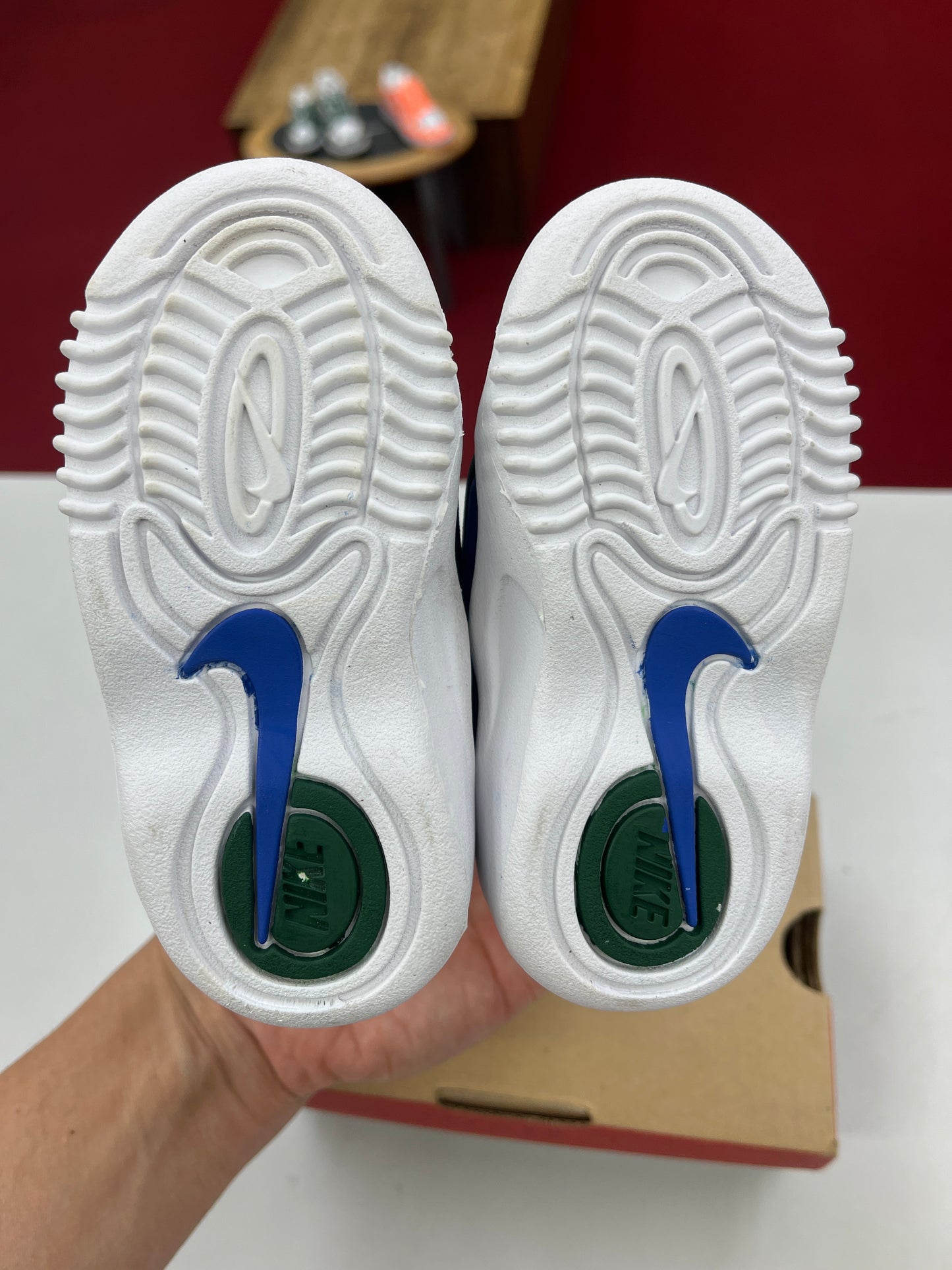 SZ 5C. 1996 Baby Nike Flight.