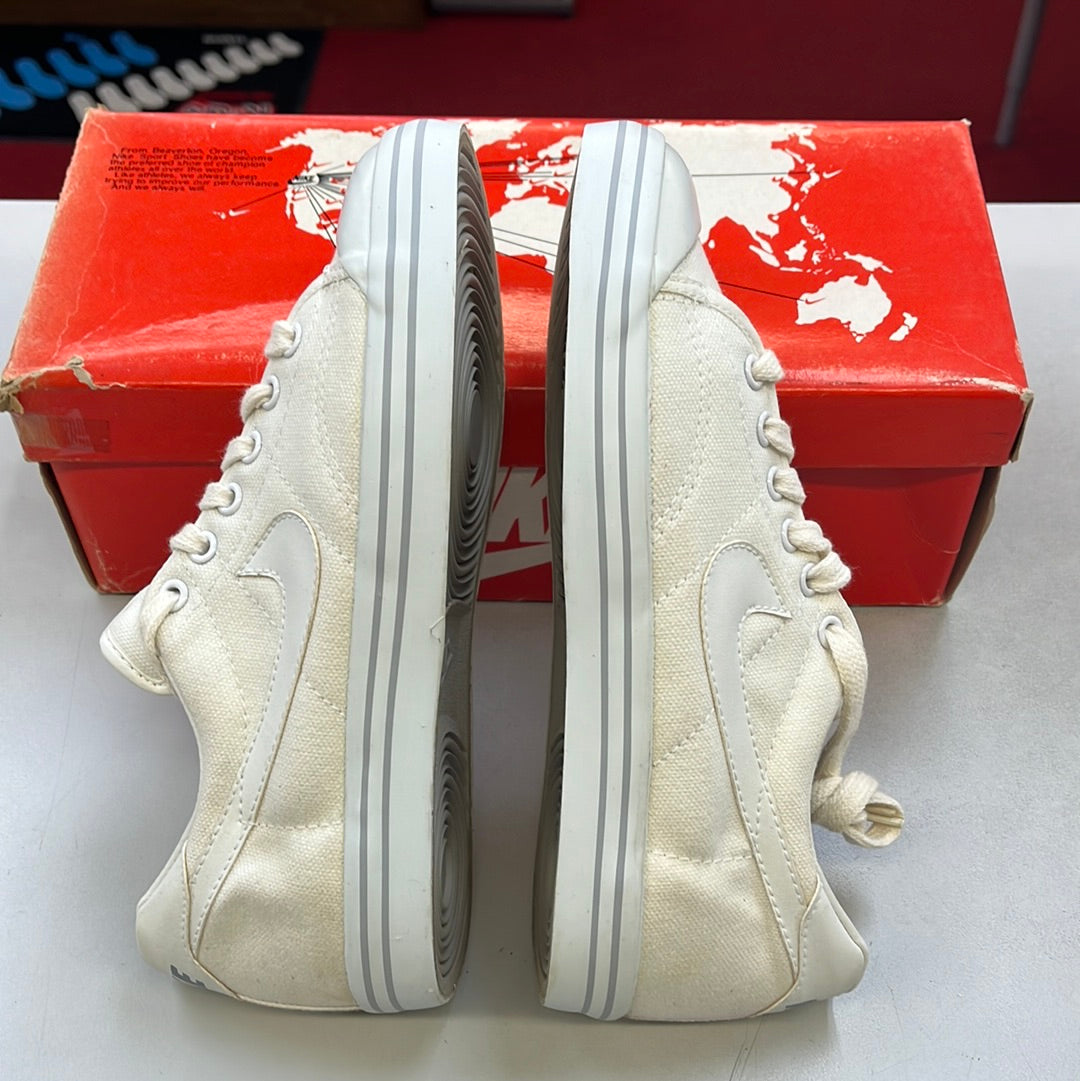 SZ 3.5Y. 1985 Nike Rebound Kids.