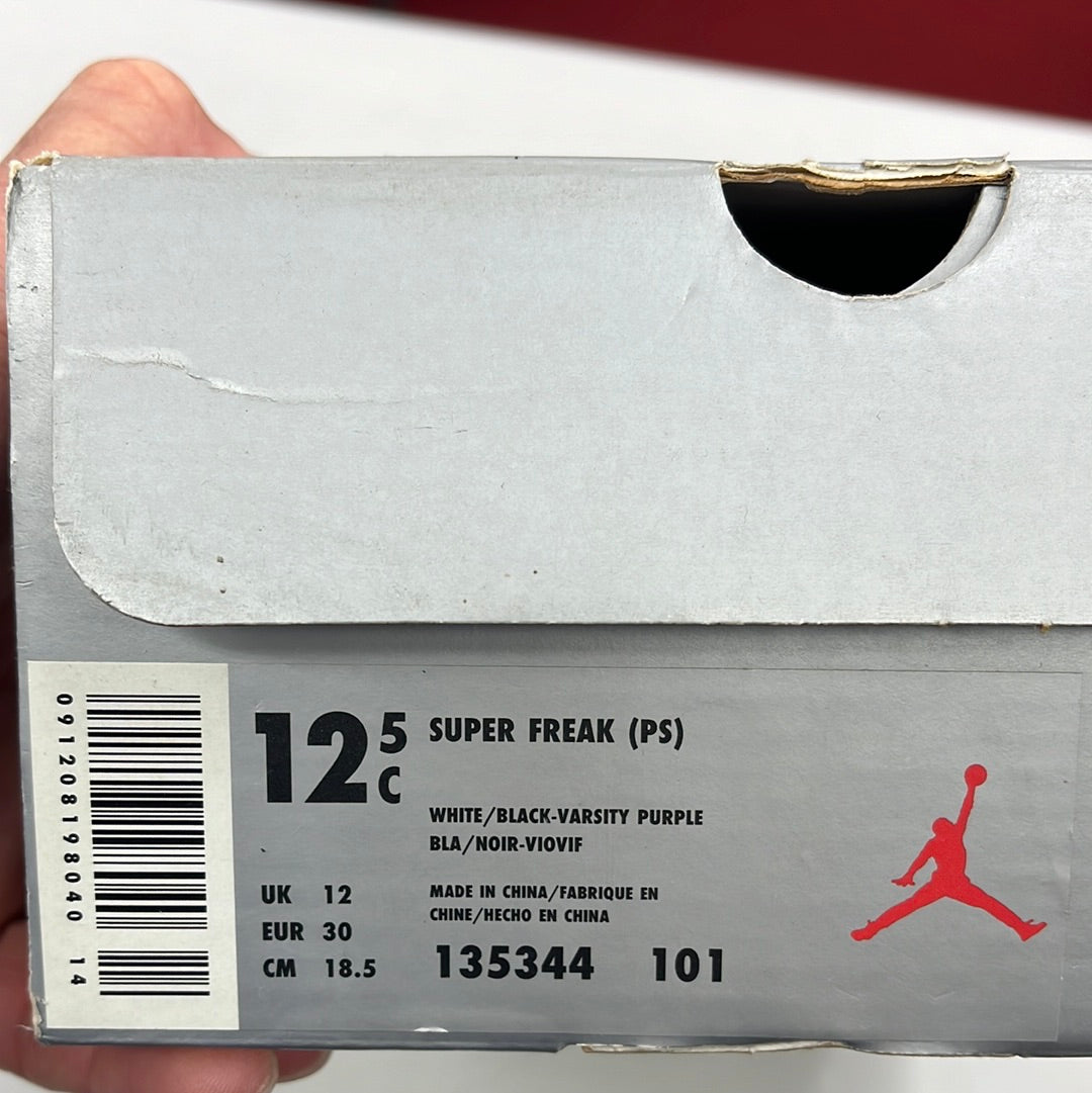 2000 Kids Jordan Super Freak aka Randy Moss.