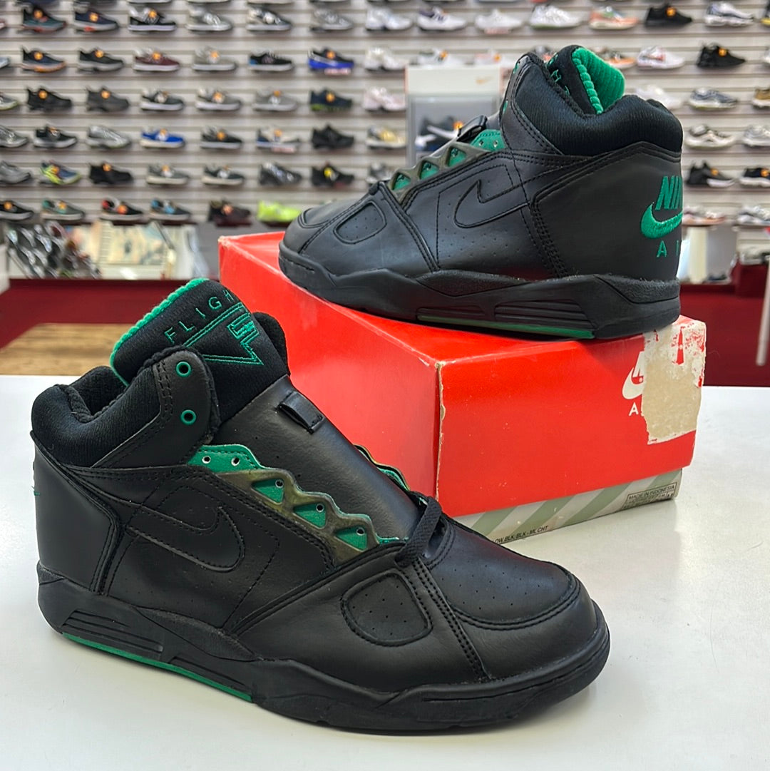 SZ 8.5 Men. 1991 Nike Air Sabre Flight Low.