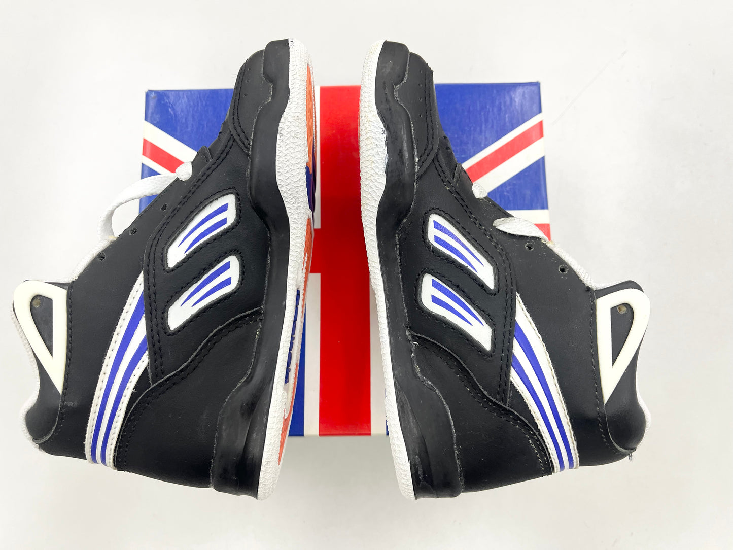 SZ 10C. 90’s Baby Reebok Pump Three Pointer.