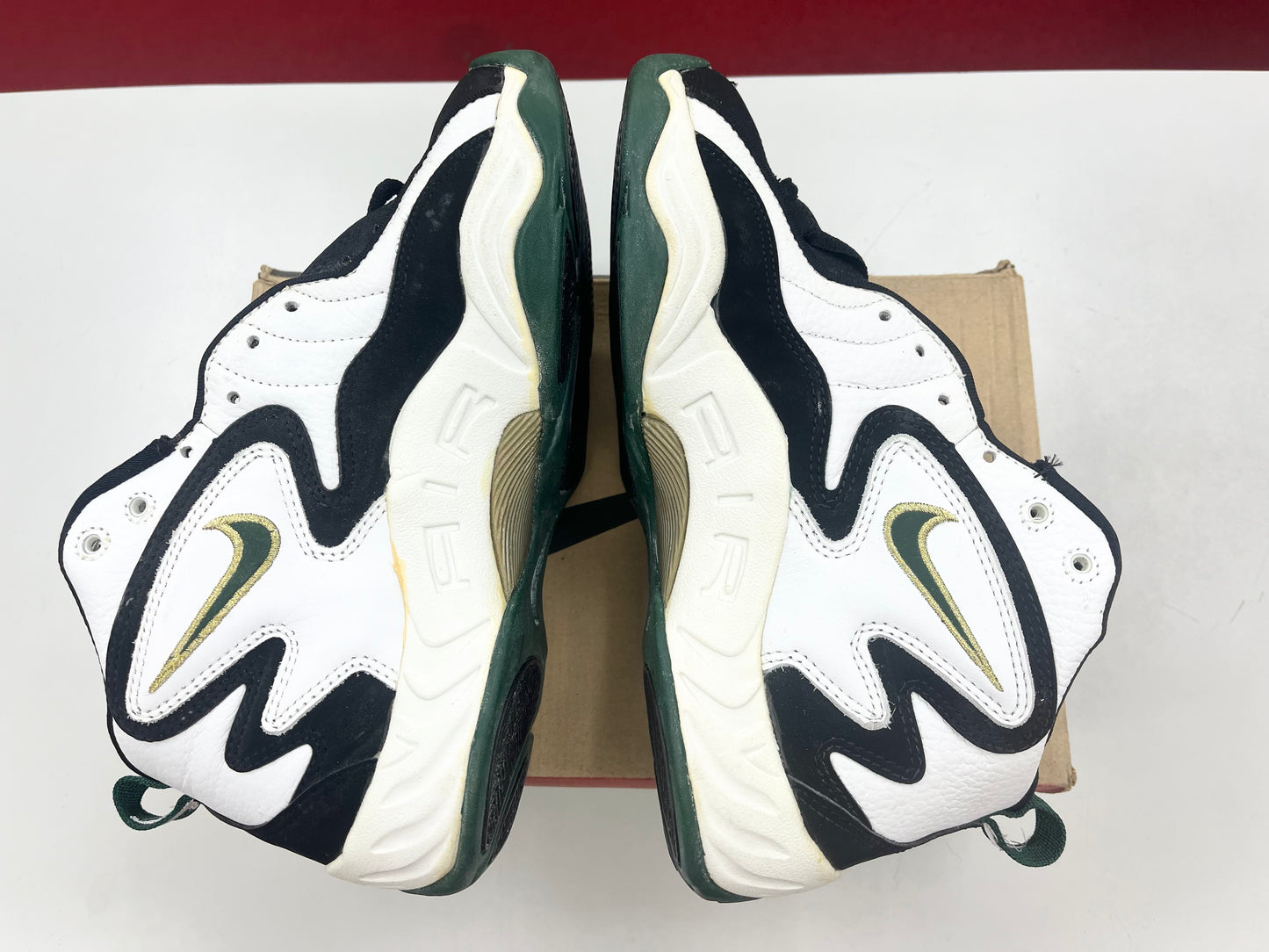 SZ 9.5 Men. 1997 Nike Air Winged Flight.