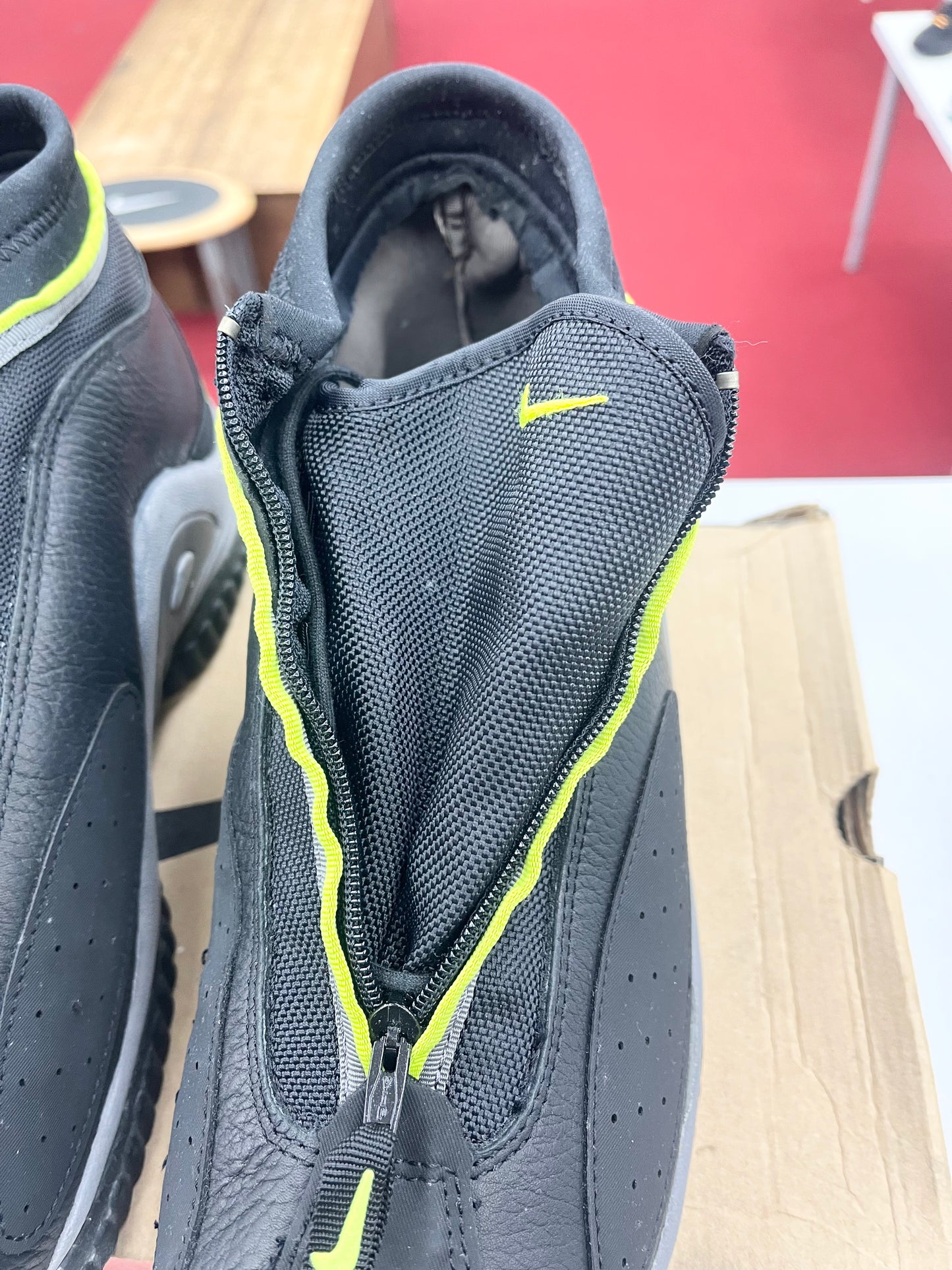 SZ 13 Men. 1997 Nike Air Mavsa ACG.