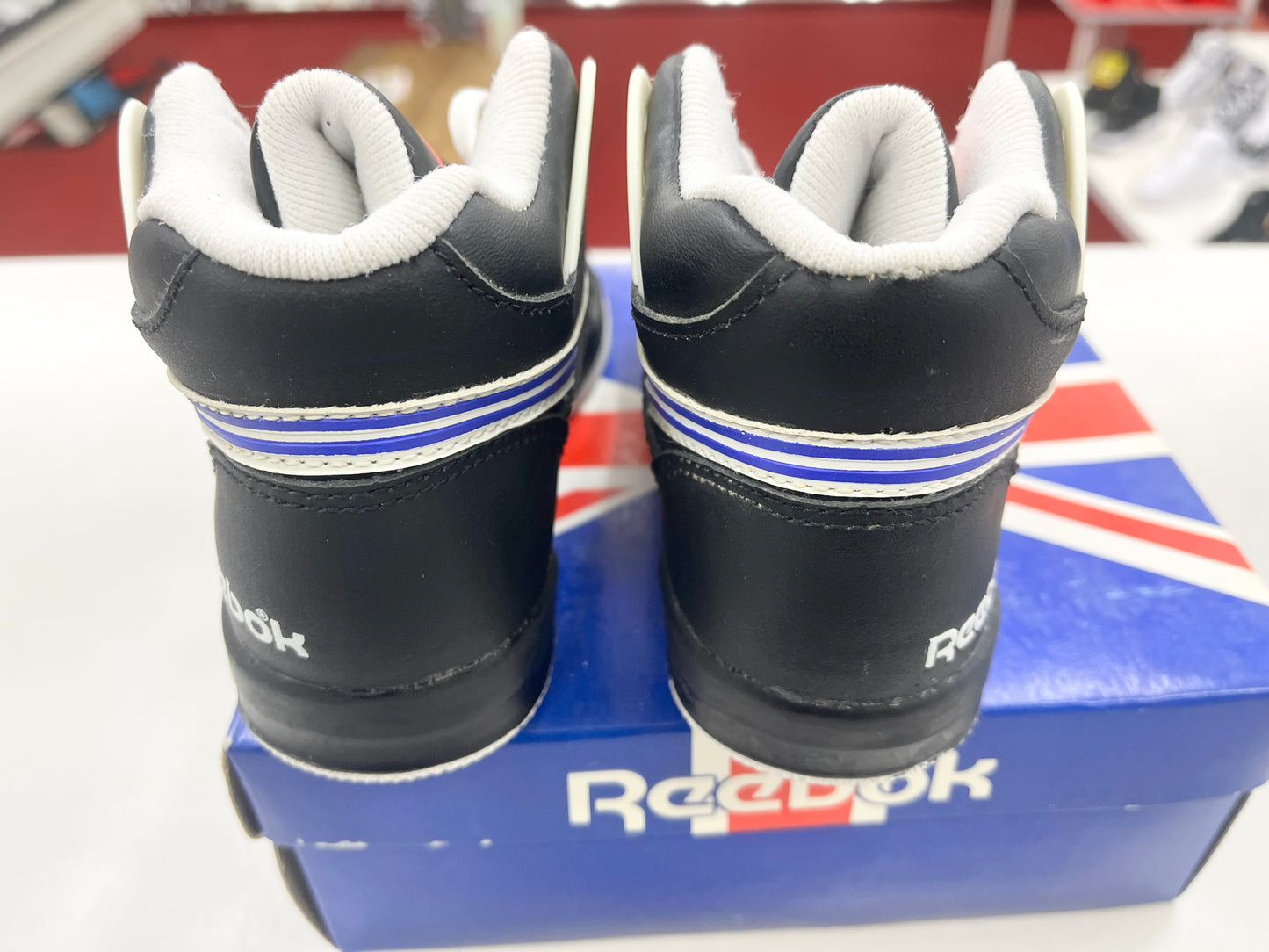 SZ 10C. 90’s Baby Reebok Pump Three Pointer.