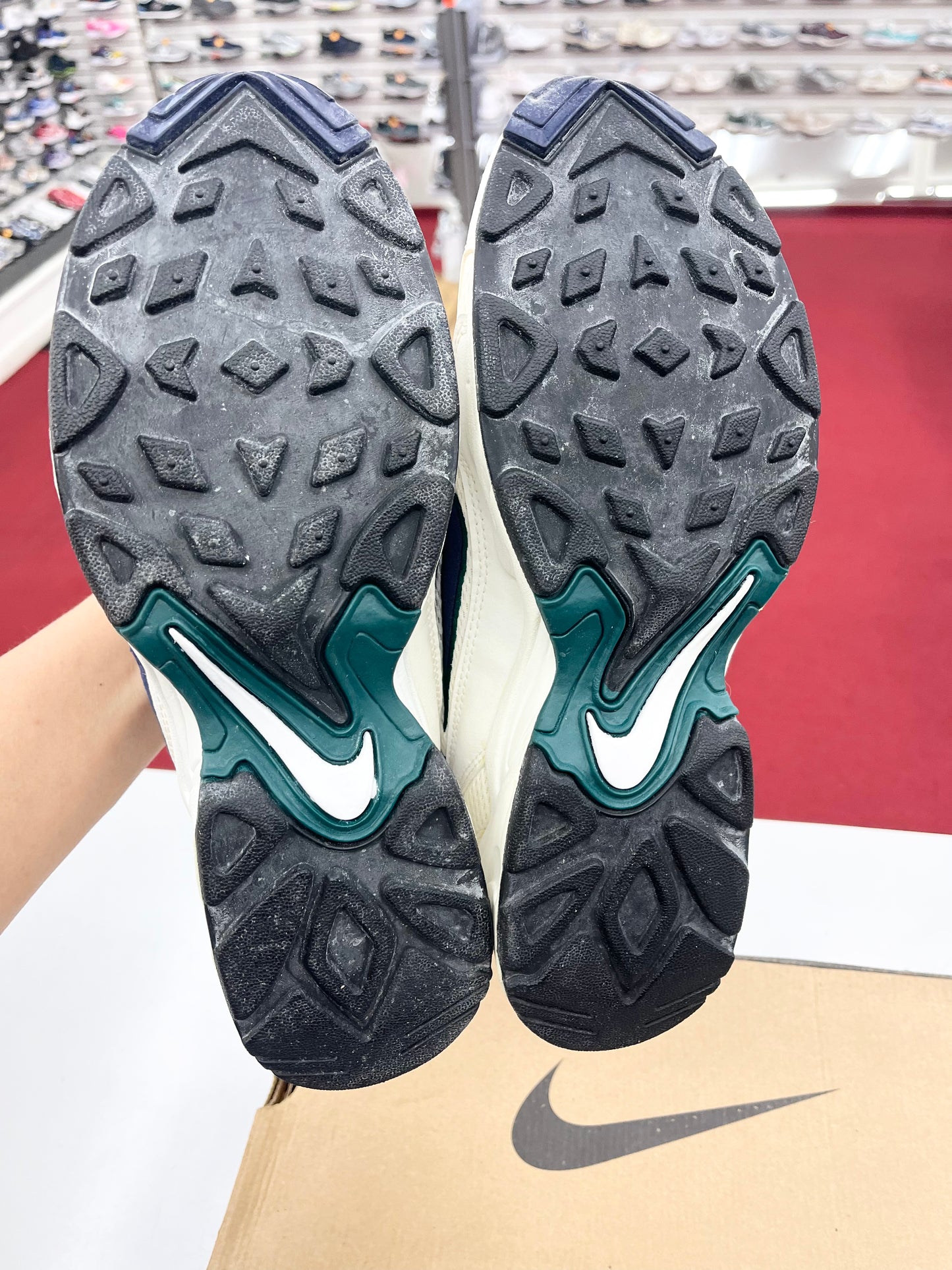SZ 9.5 Men. 1996 Nike Air Contrail White Teal.