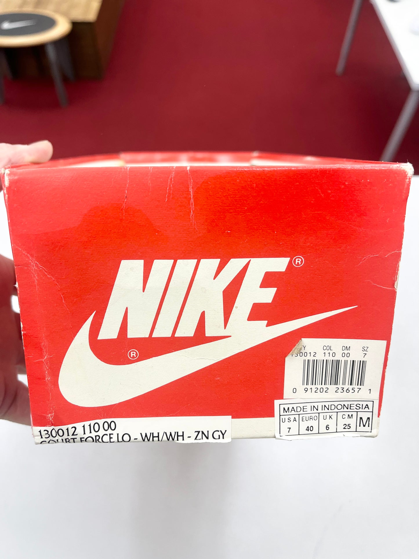 SZ 7 Men. 1991 Nike Court Force Low.