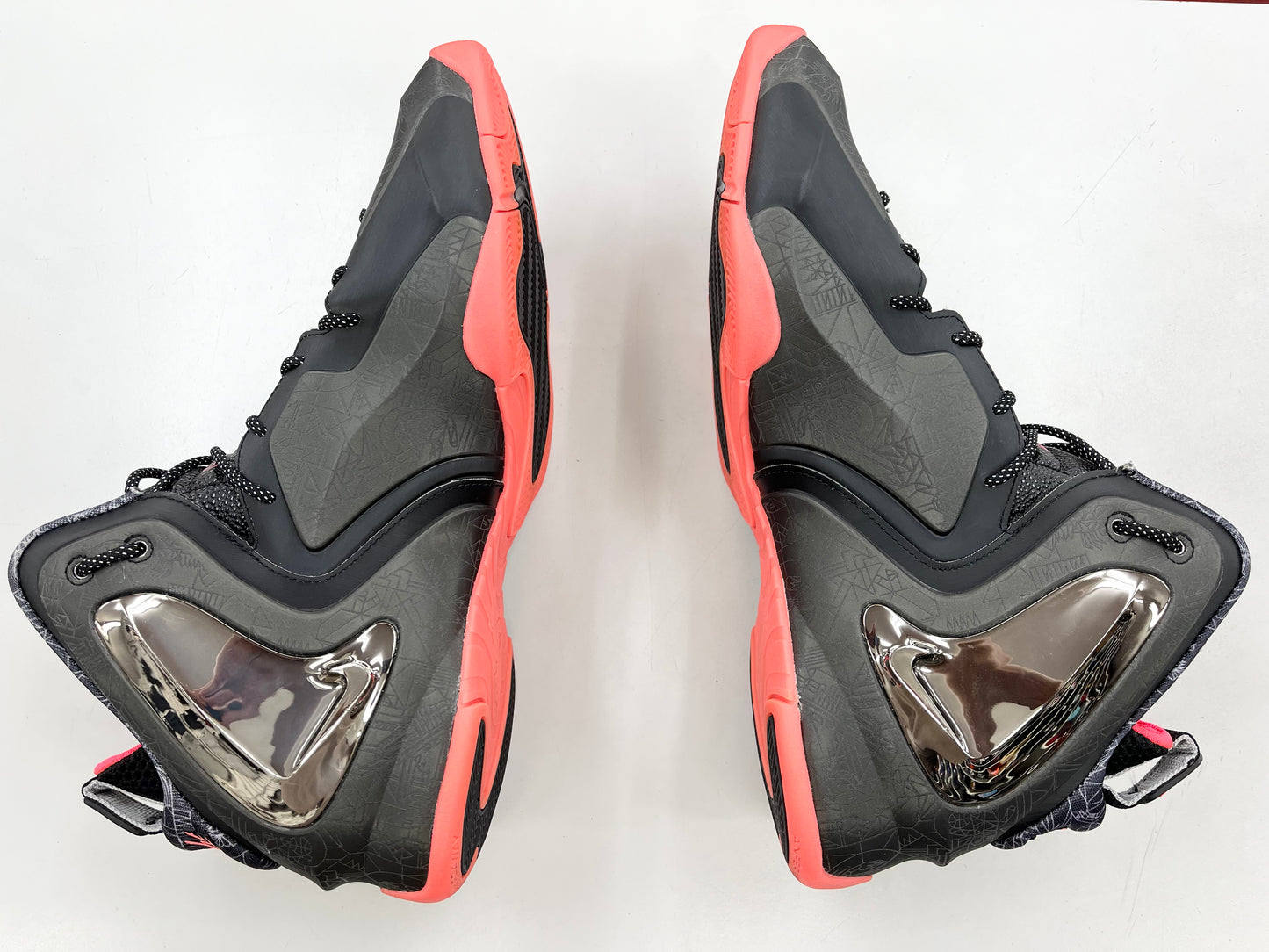 SZ 13 Men. PreOwned 2014 Nike Lil Penny Posite.