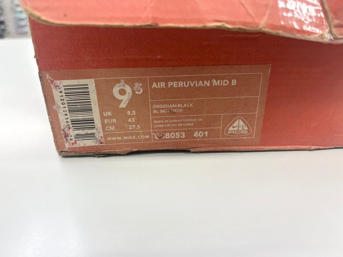 SZ 9.5 Men. 2001 Nike Air Peruvian Mid ACG Boot.