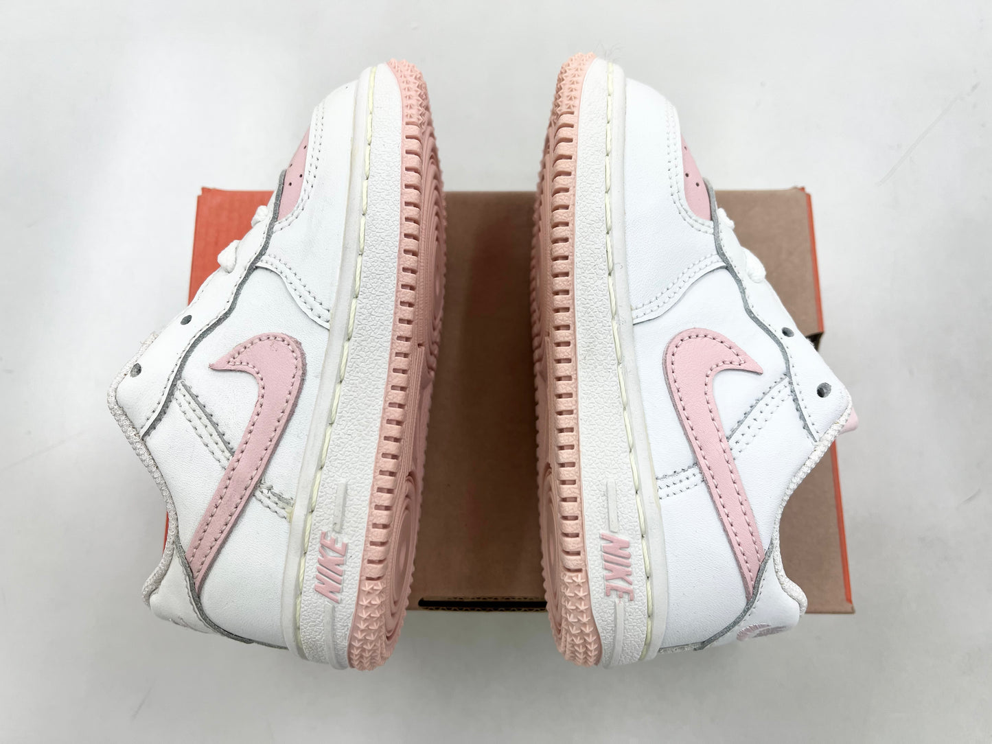 2004 Baby Nike AF1 Low White/Carnation.