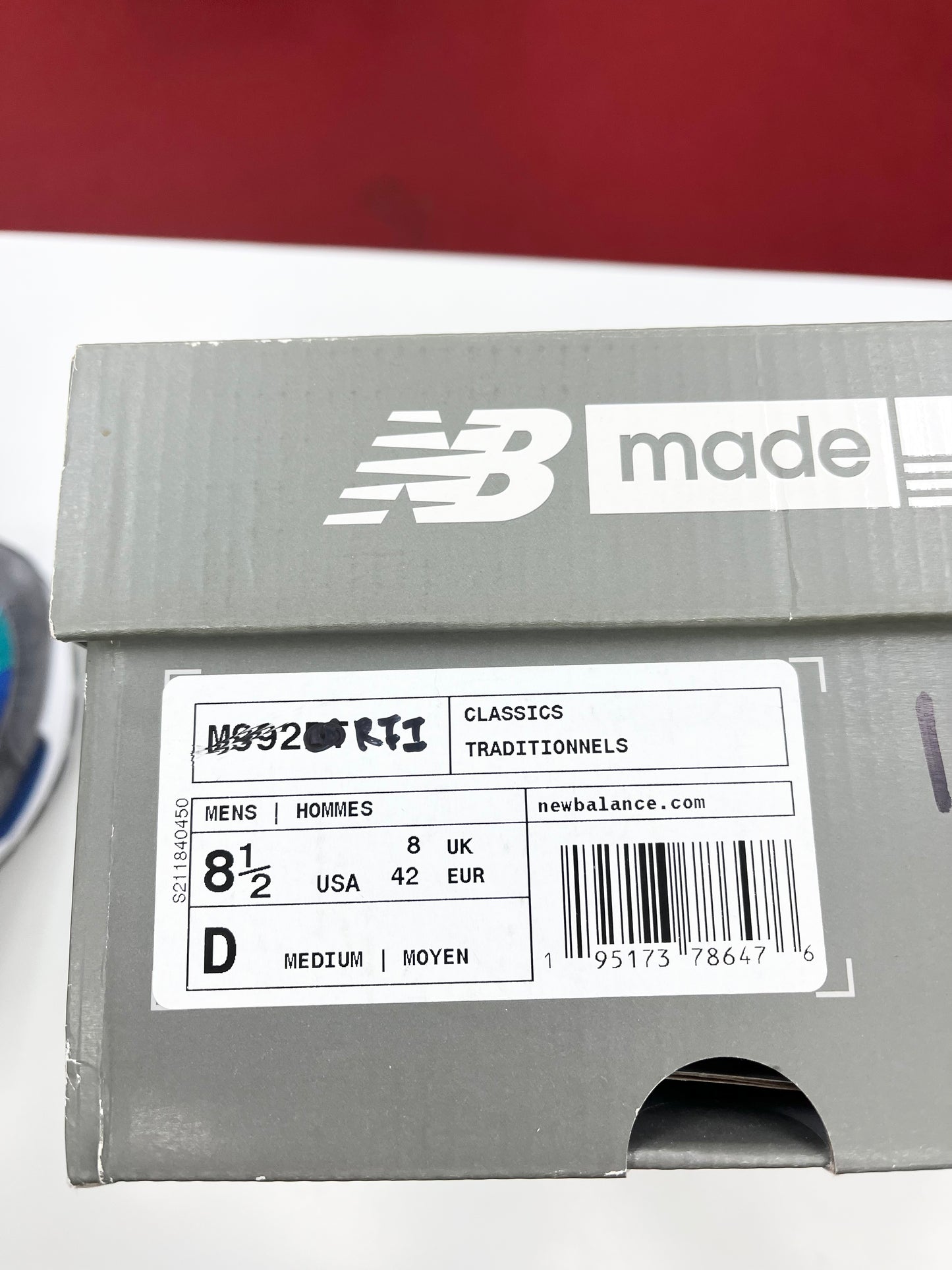 SZ 8.5 Men. New Balance 992RR