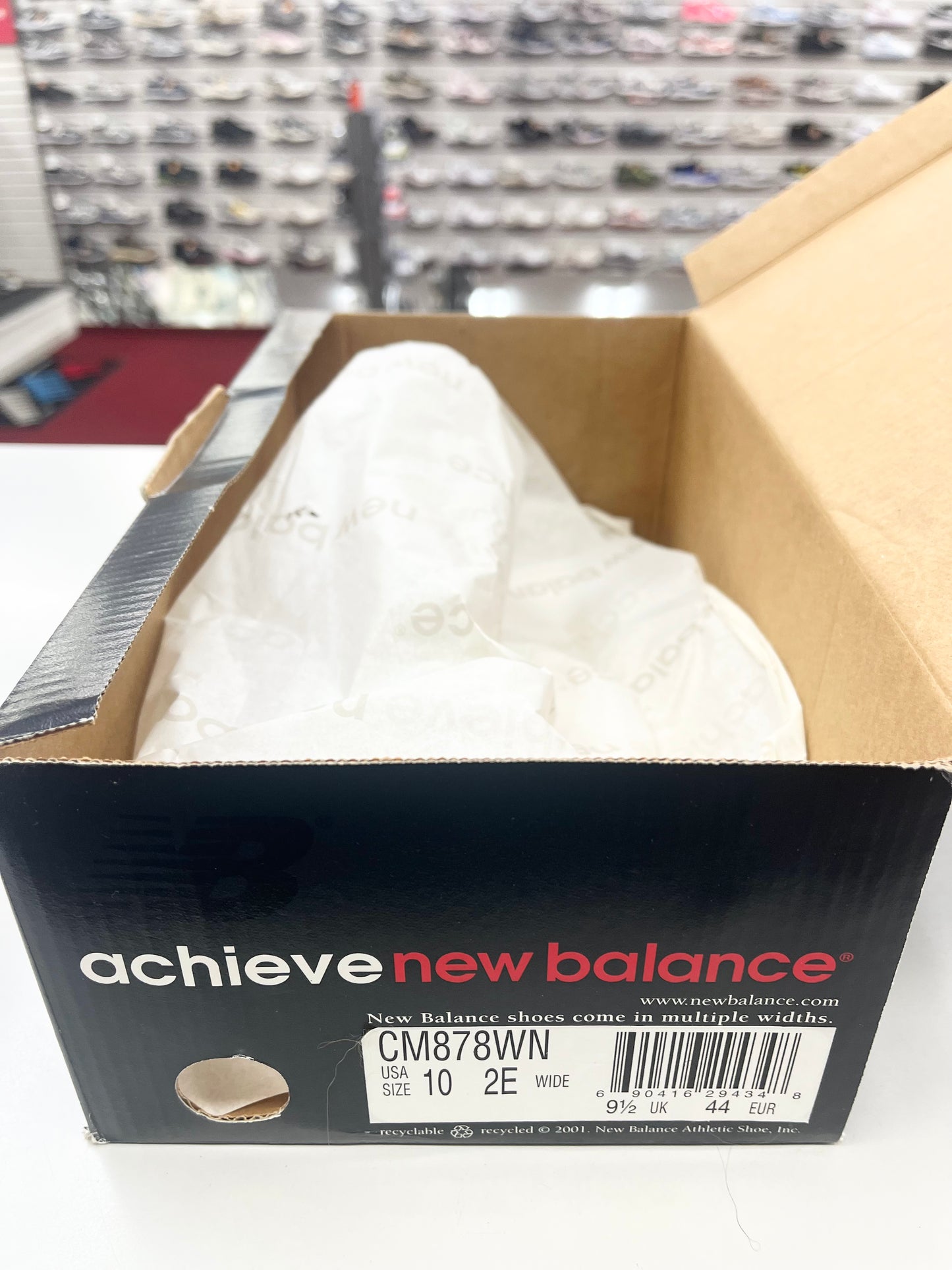 SZ: 10 Men. 90’s New Balance CM878WN white navy maize.
