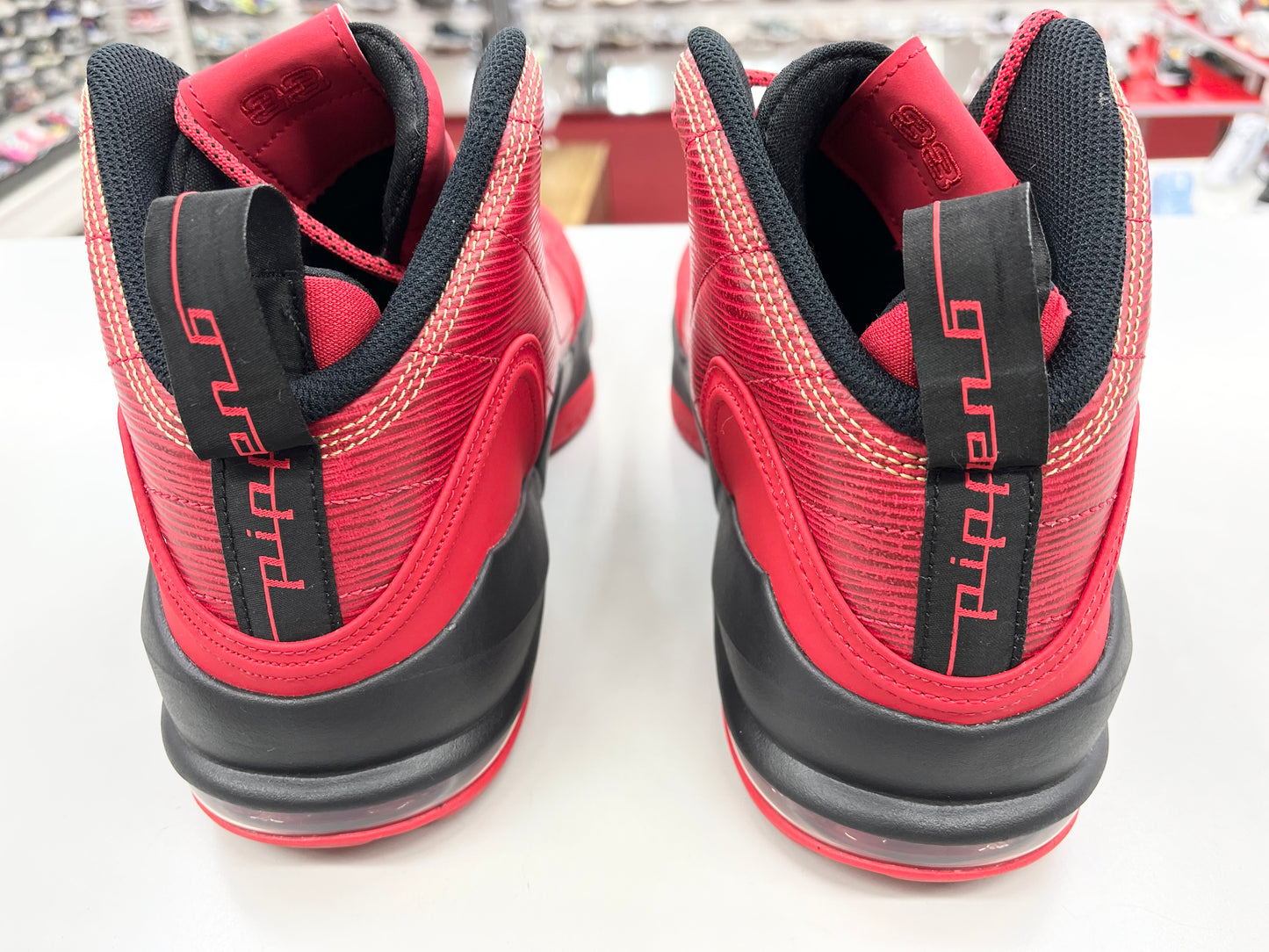 SZ 13 Men. PreOwned 2014 Nike Pippen 6 Red.