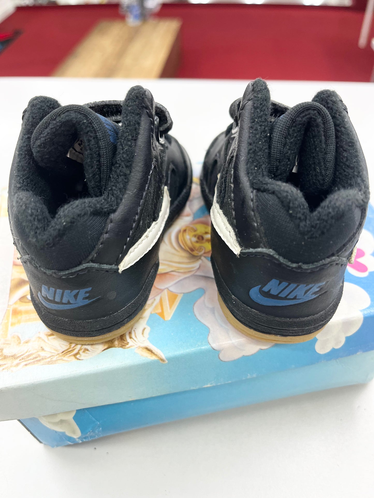 SZ2.5C. 1992 Baby Nike Magnum Force.