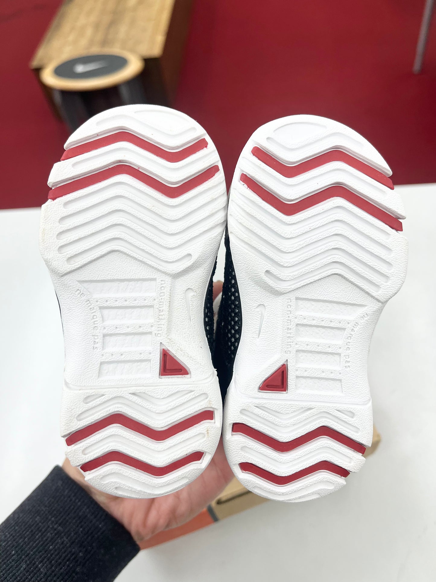 SZ 6C. 2003 Baby Nike Lebron 1.