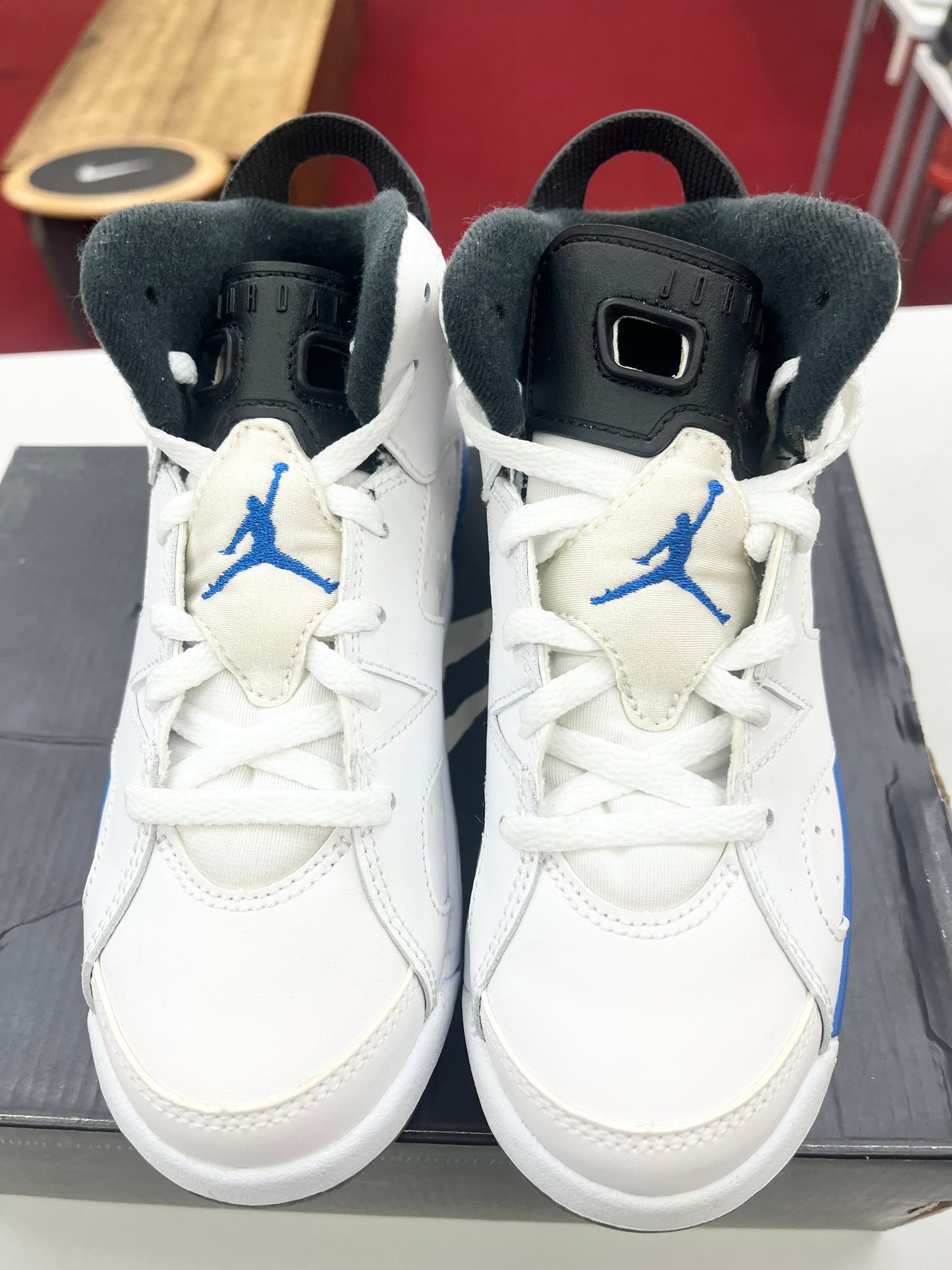 SZ 13.5C. 2015 Kids Jordan VI Retro Sport Blue.