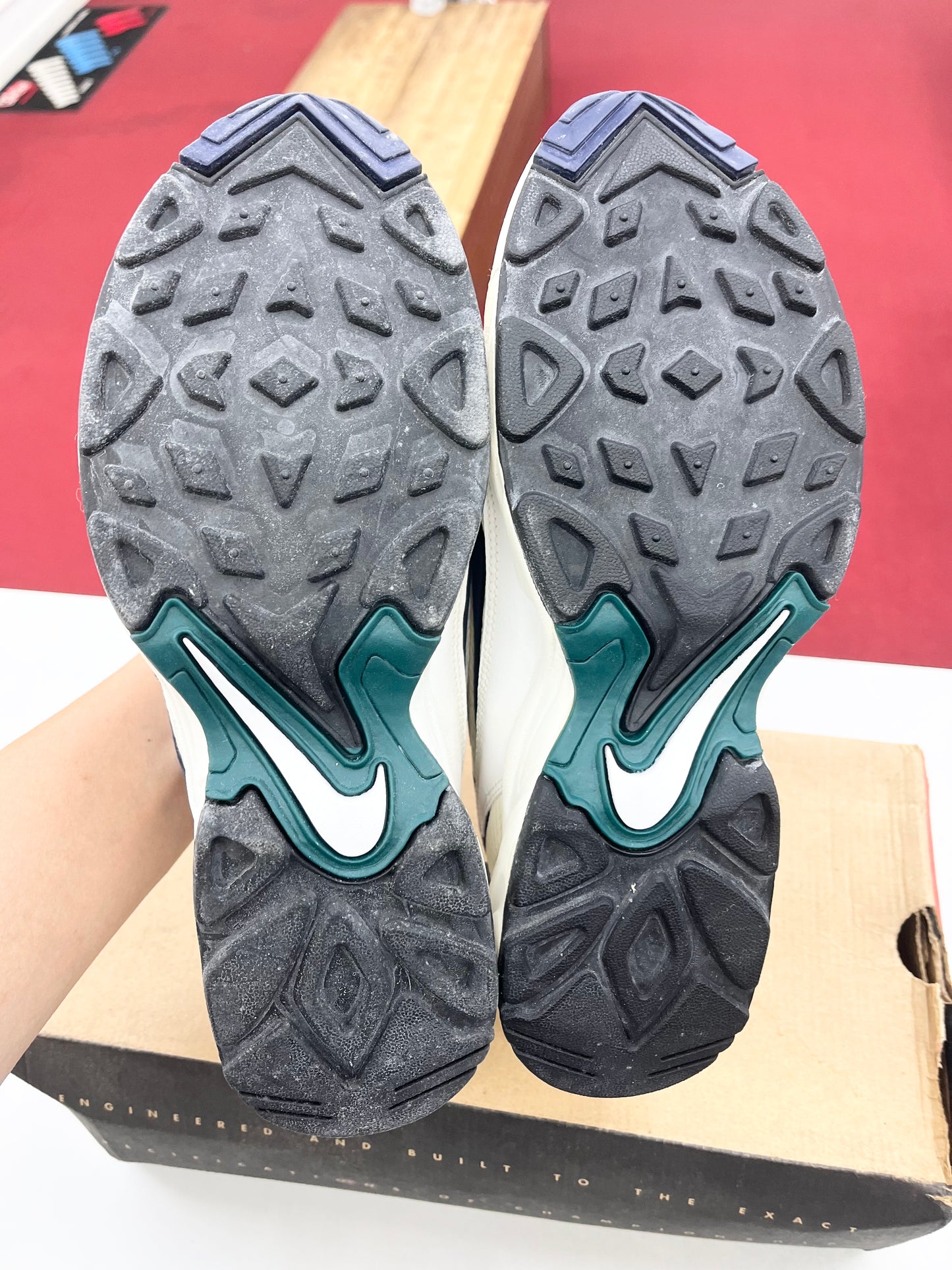 SZ 9 Men. 1996 Nike Air Contrail White Teal.