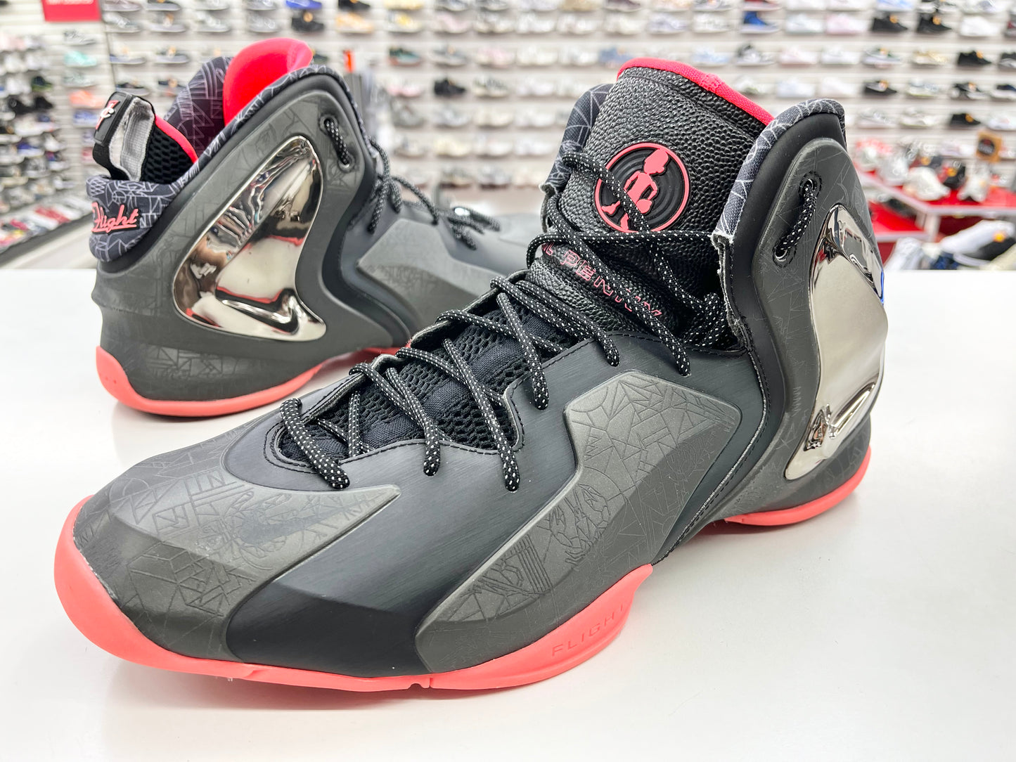 SZ 13 Men. PreOwned 2014 Nike Lil Penny Posite.