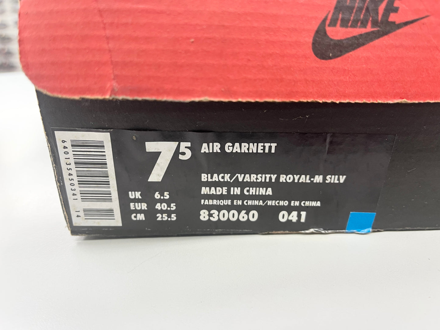 SZ 7.5 Men. 1998 Nike Air Garnett Black White.