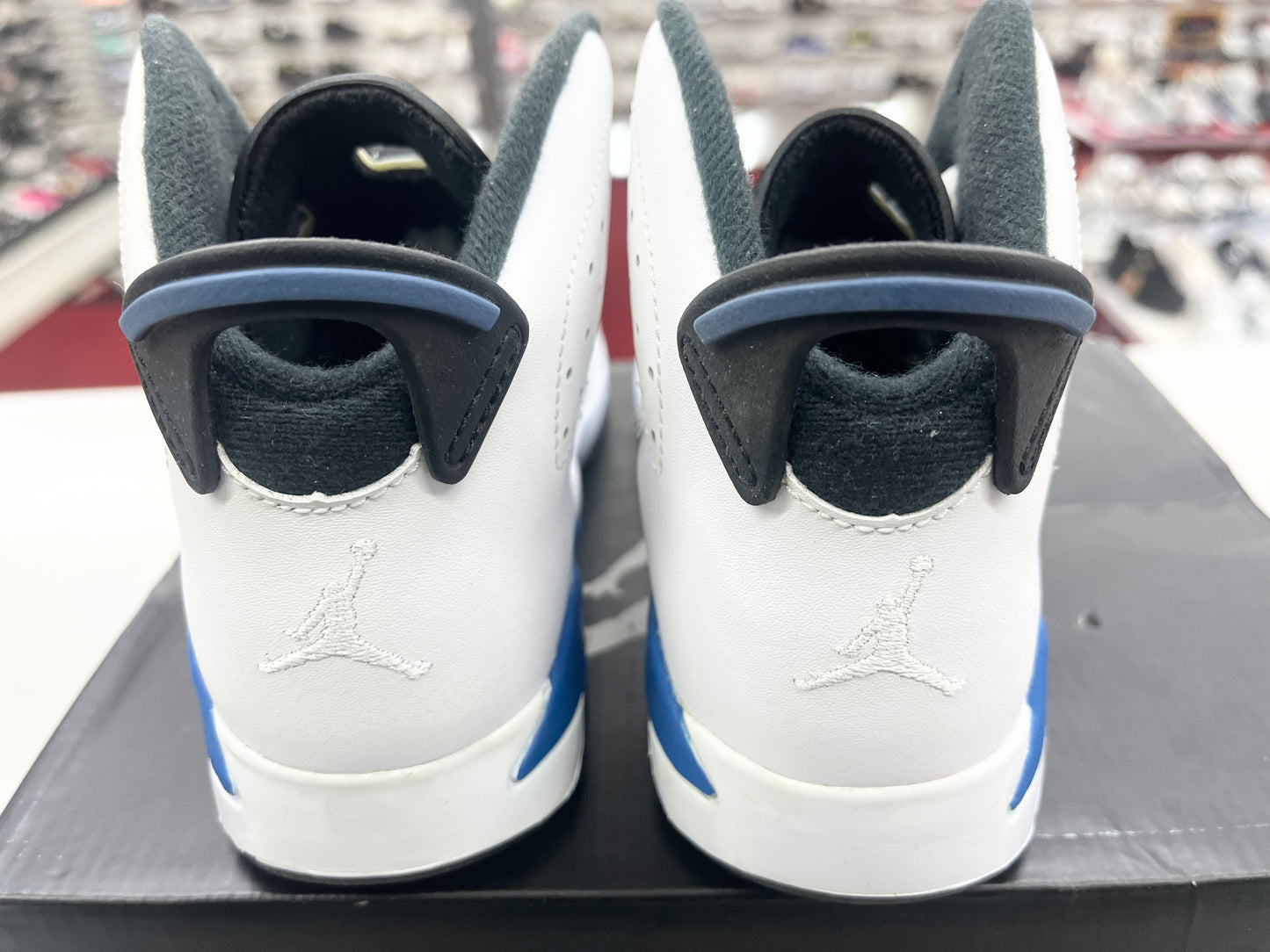 SZ 13.5C. 2015 Kids Jordan VI Retro Sport Blue.