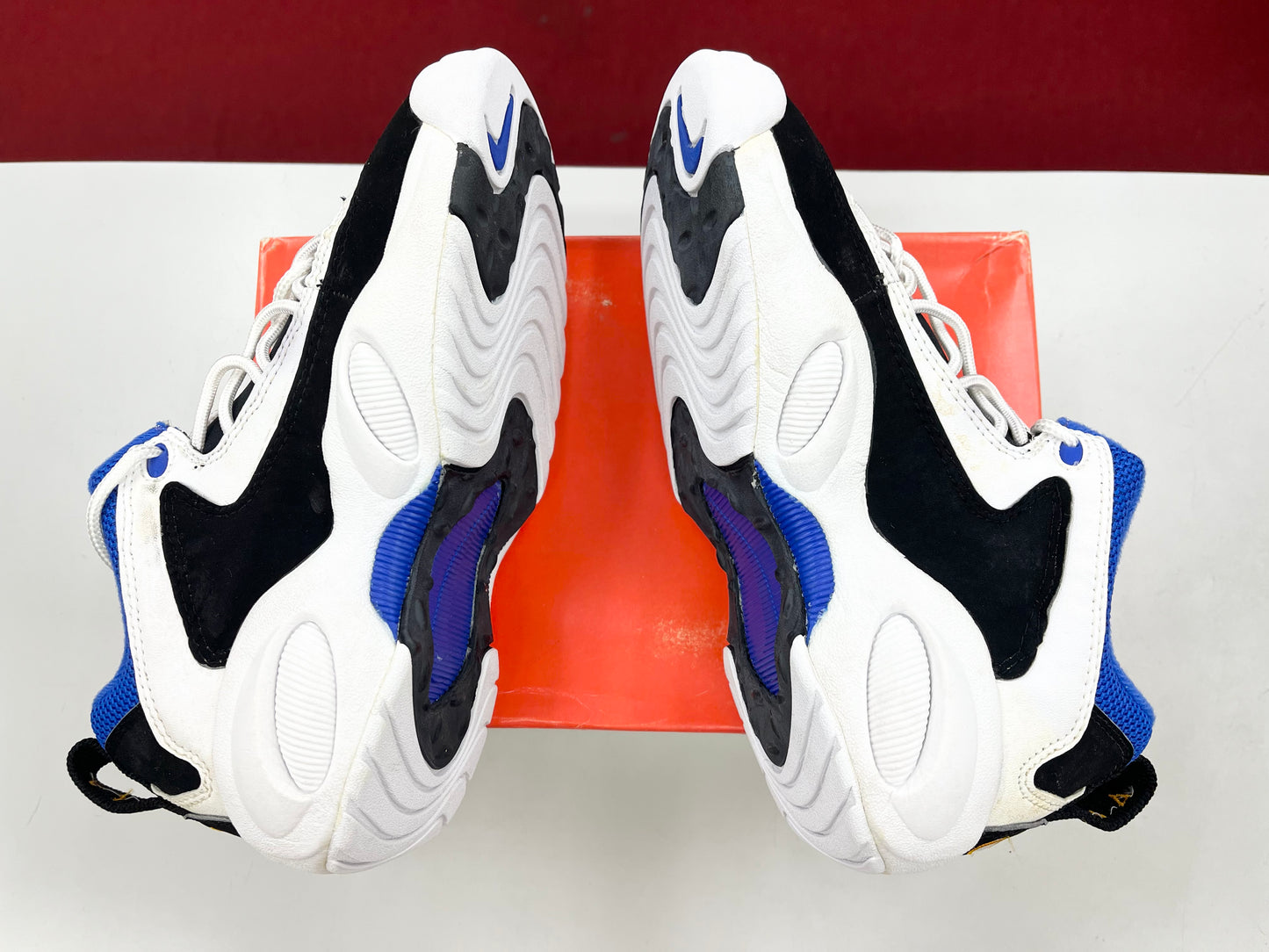 SZ 7 Men. 1995 Nike Air Lambaste.
