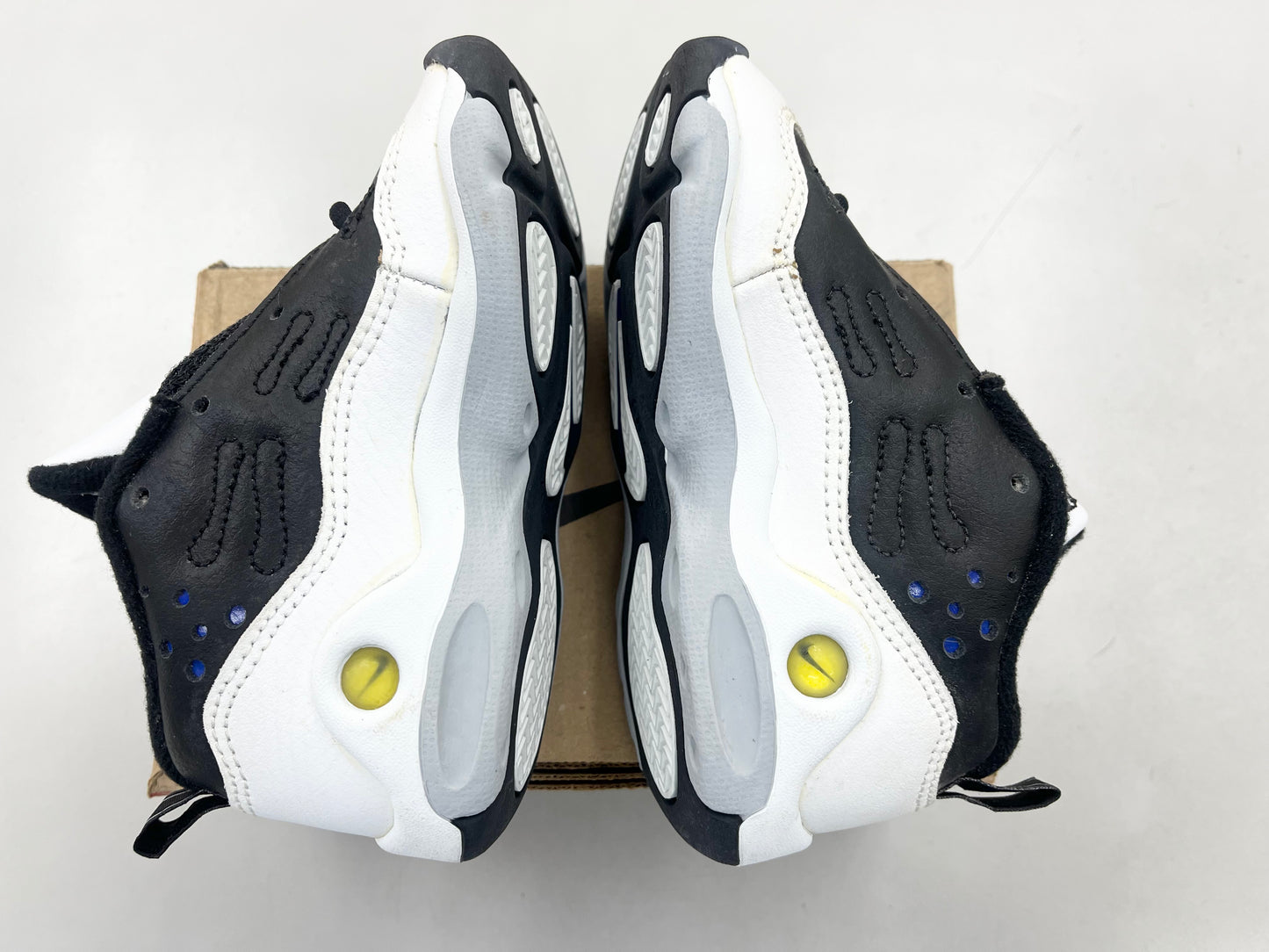 SZ 9C. 1997 Baby Nike Kevin Garnett.
