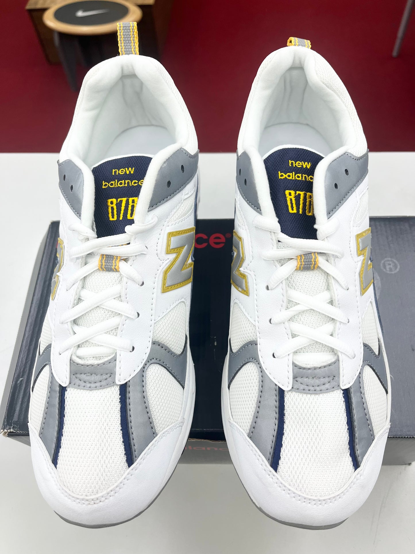 SZ: 10 Men. 90’s New Balance CM878WN white navy maize.