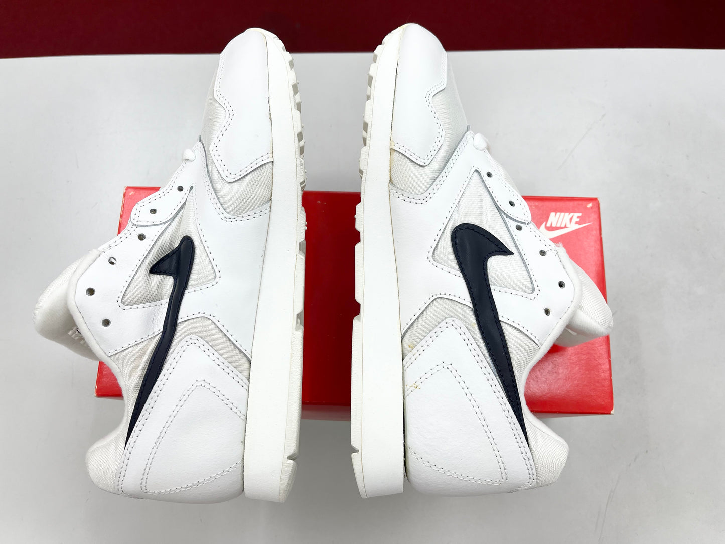SZ 9 Men. 1994 Nike Decade Heaven Gate.