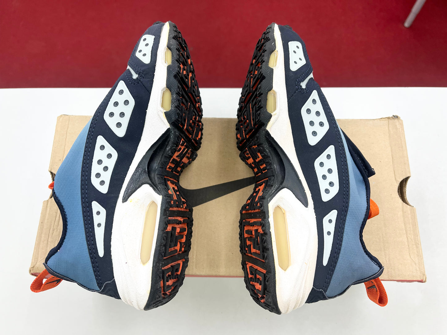 SZ 5.5Y. 1999 Kids Nike Air Sunder Max.