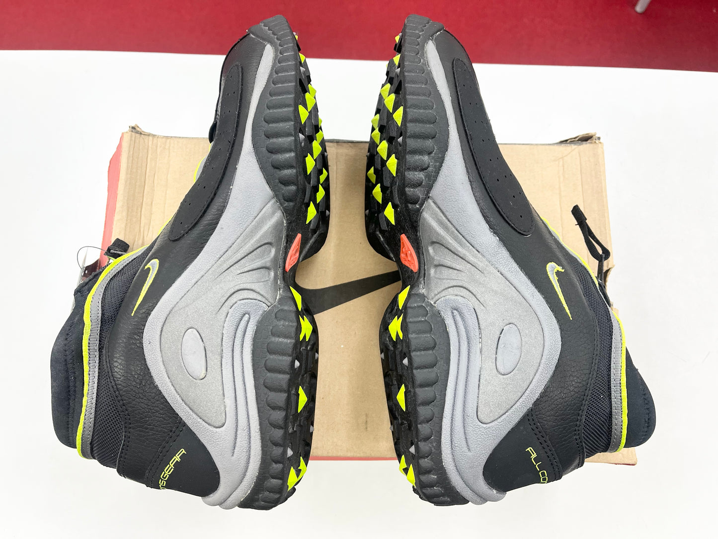 SZ 13 Men. 1997 Nike Air Mavsa ACG.