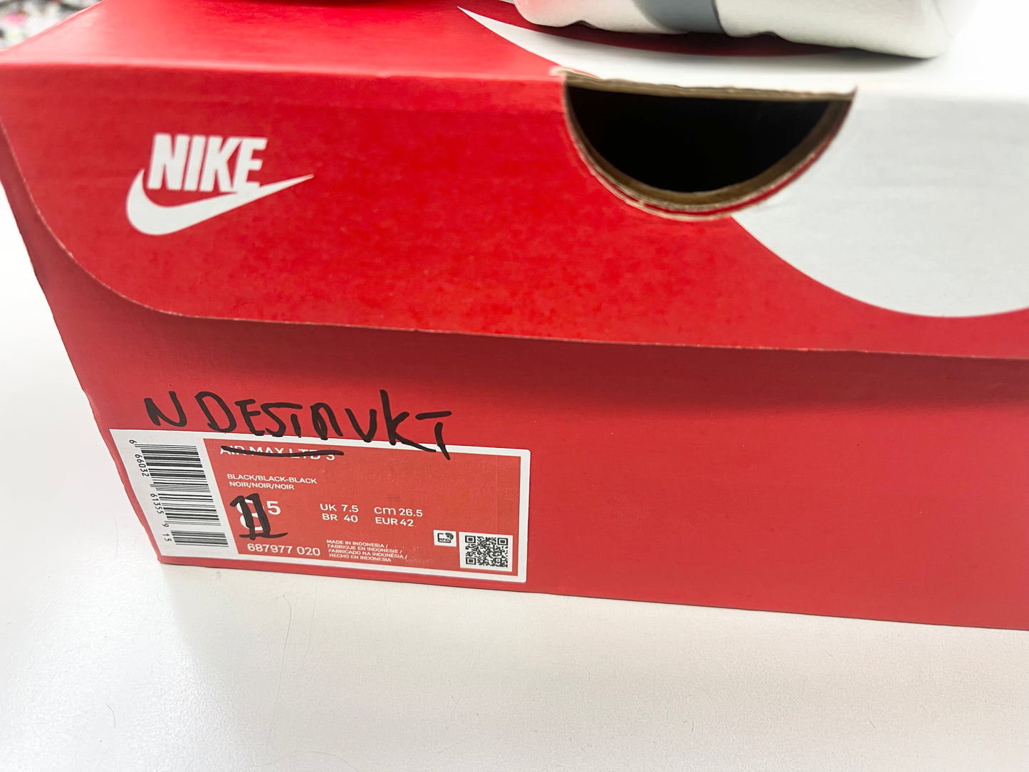 SZ 11 Men. 2017 Nike Air Shake N’Destrukt Rodman.