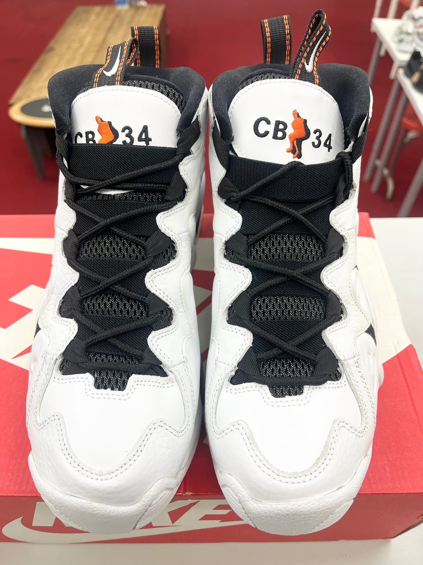 SZ 10 Men. 2016 Nike Air Max CB34