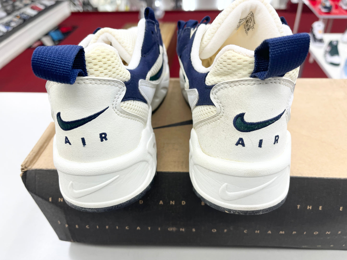 SZ 9 Men. 1996 Nike Air Contrail White Teal.