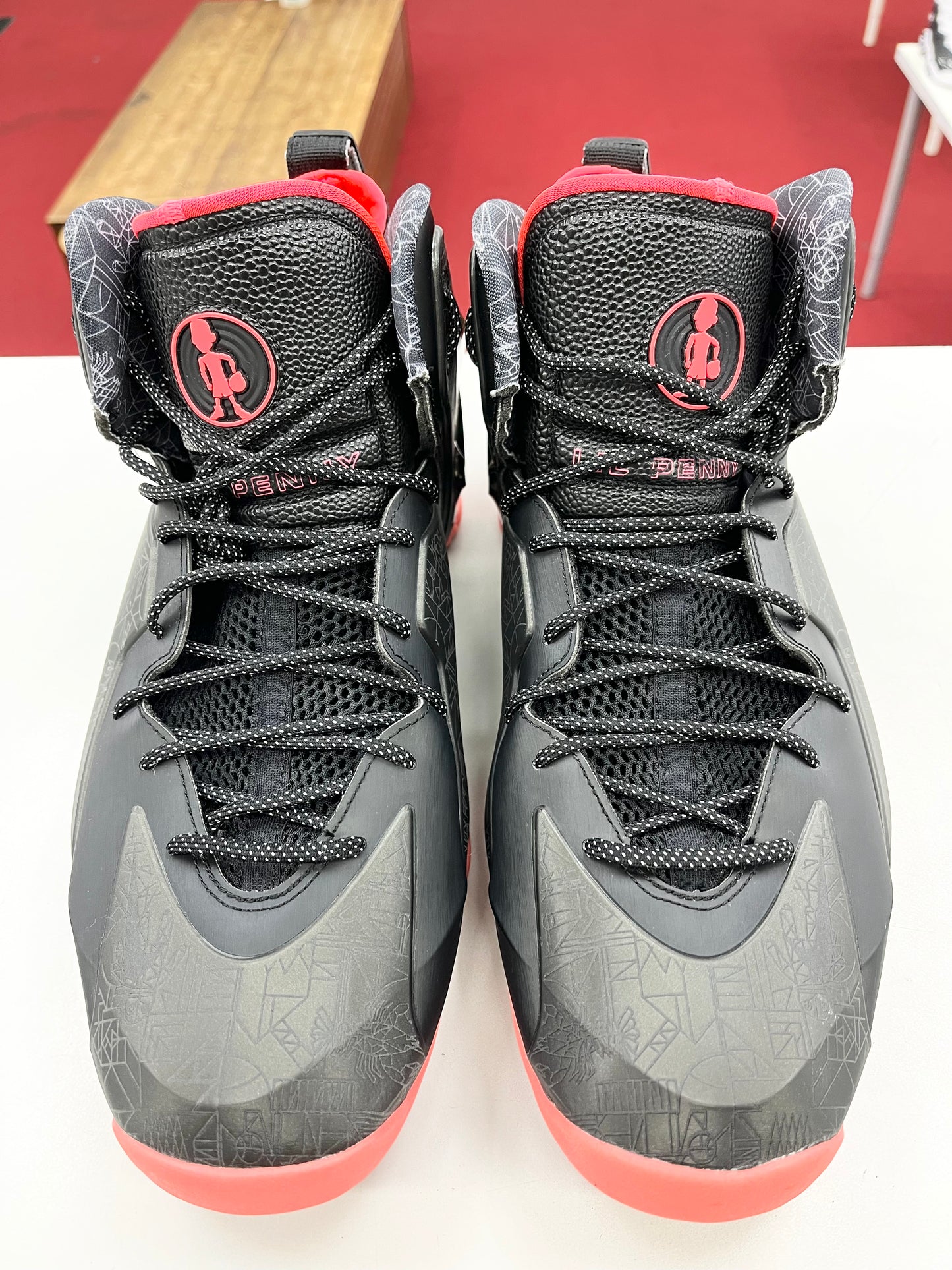 SZ 13 Men. PreOwned 2014 Nike Lil Penny Posite.