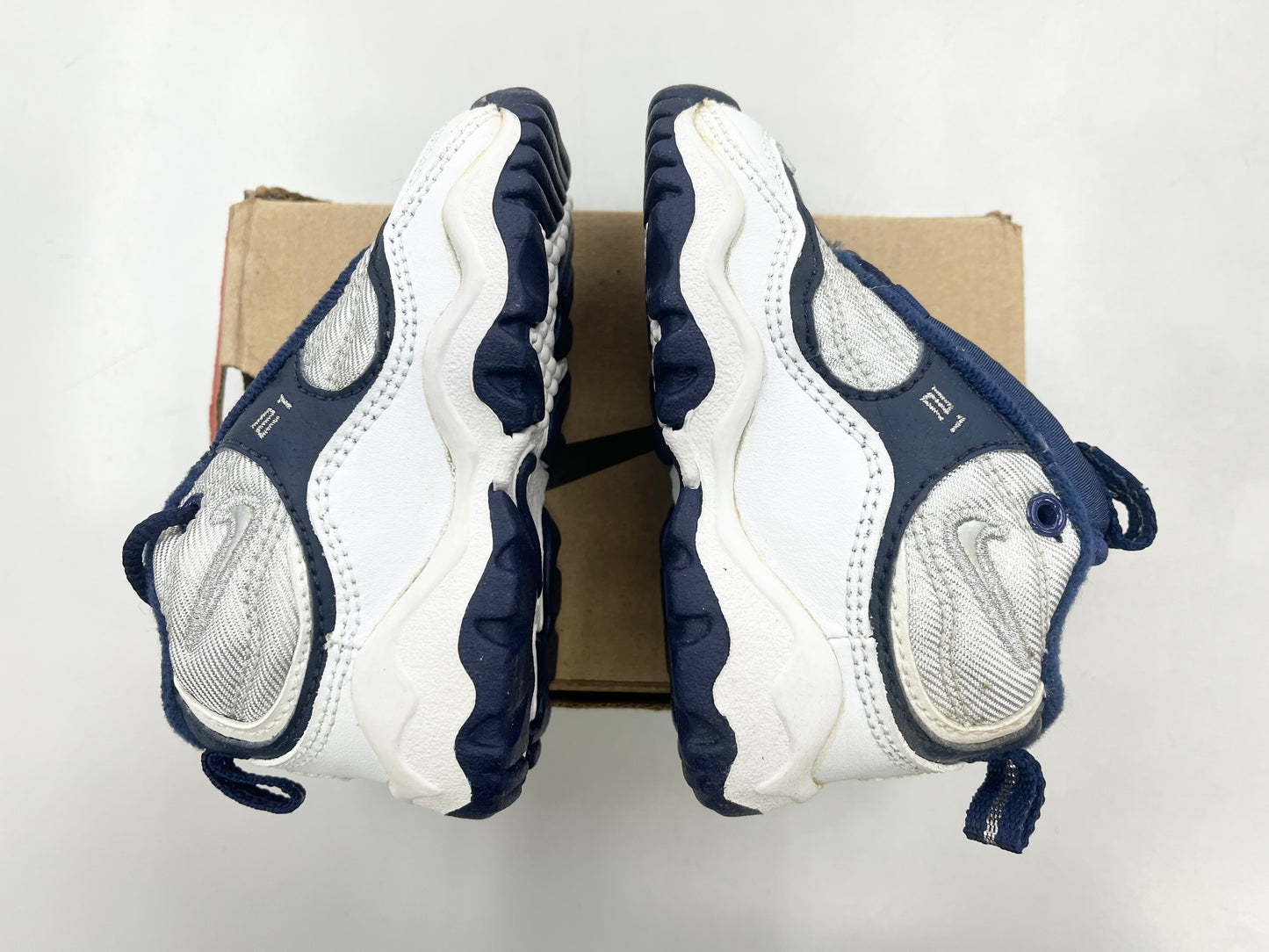 SZ 5C. 1998 Baby Nike Speed Flash Deion Sanders.