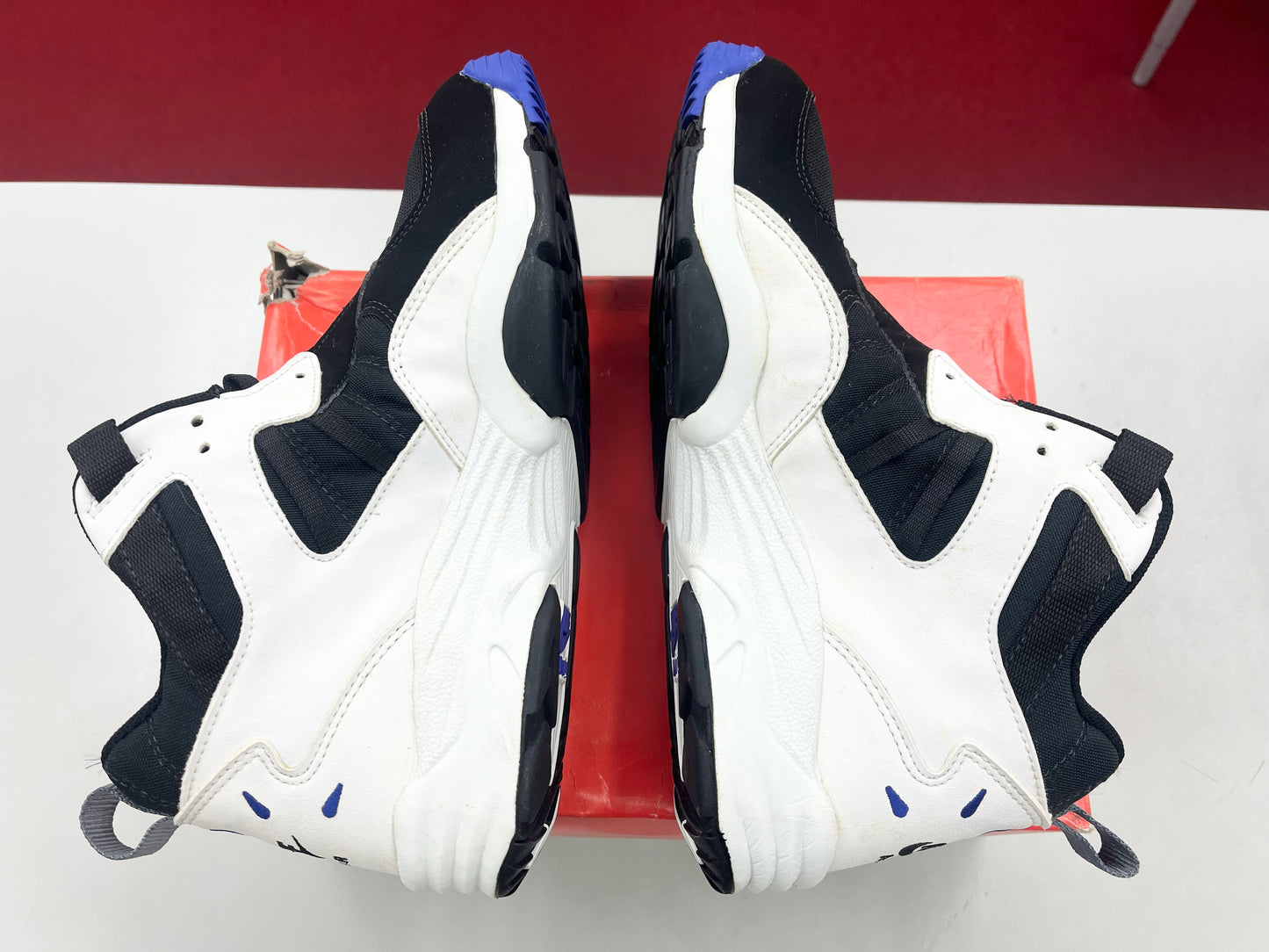 SZ 11 Men. 1994 Nike Air Edge 2 Mid Royals.