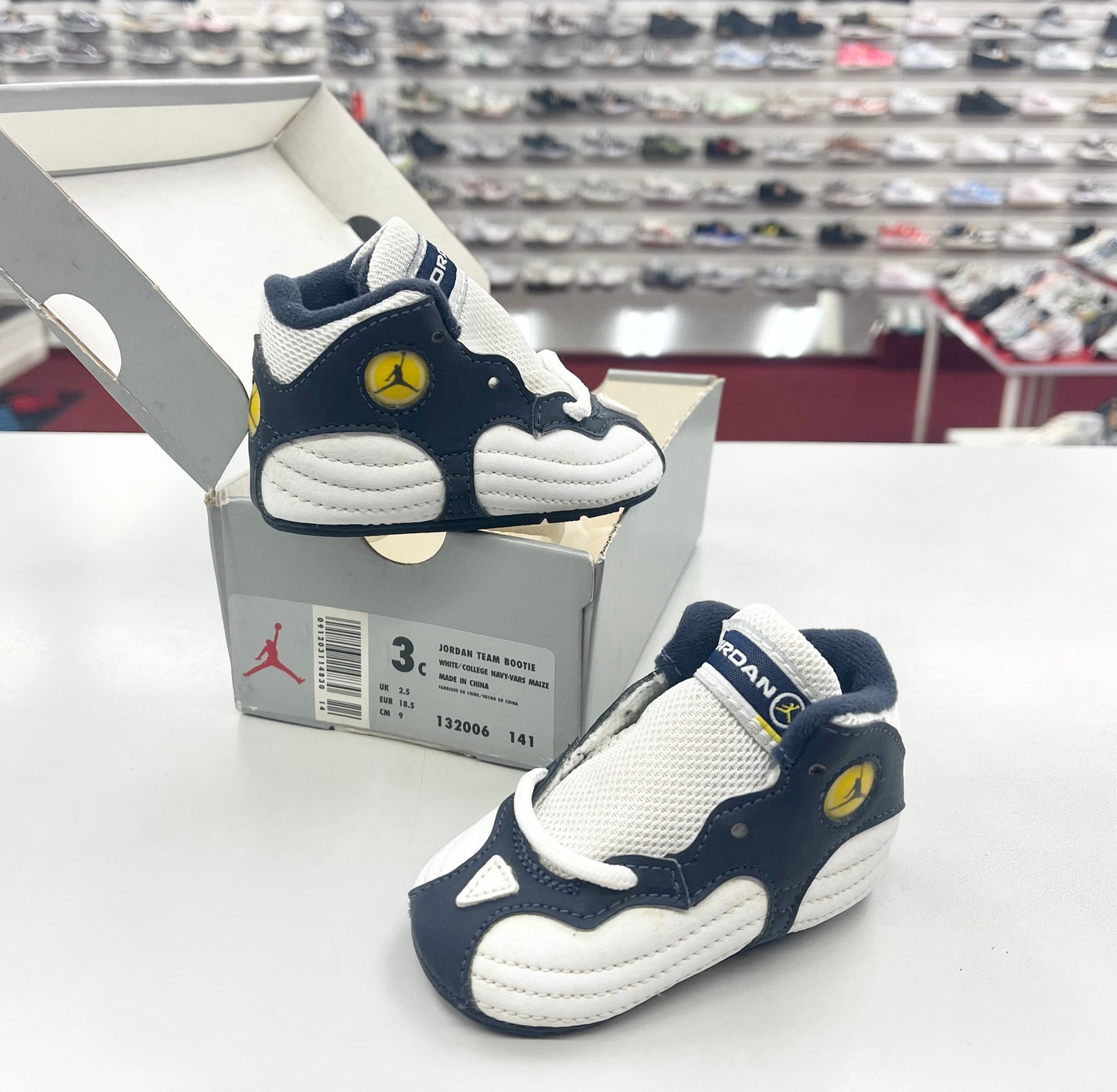 SZ 3C. 1997 Baby Jordan Team White Navy Maize.