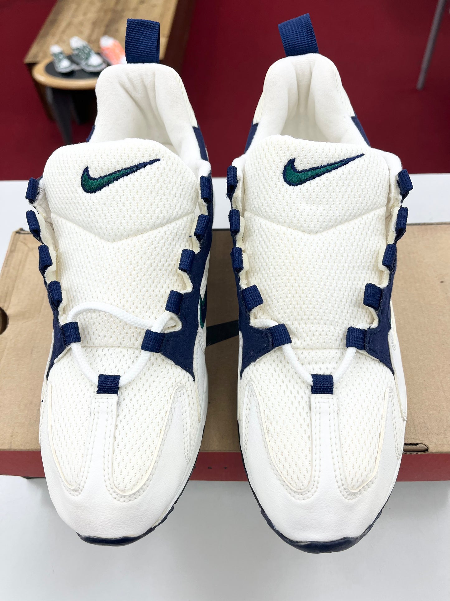 SZ 9.5 Men. 1996 Nike Air Contrail White Teal.