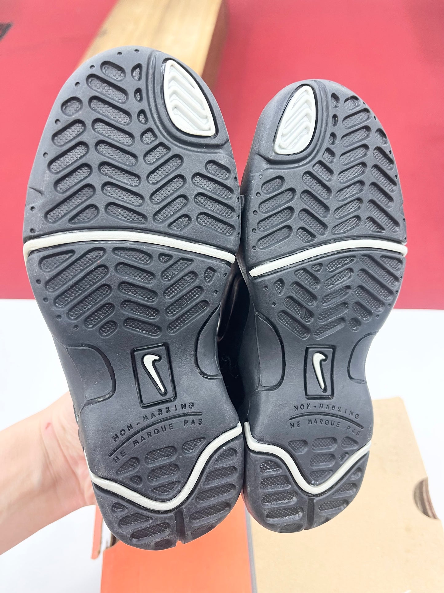 SZ: 11.5C. 2001 Kids Nike Solo Flight.