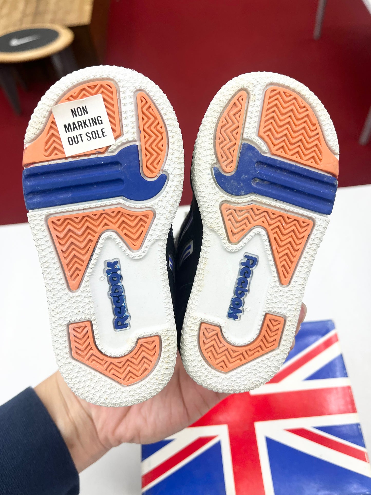 SZ 4.5C. 90’s Baby Reebok Pump Three Pointer.