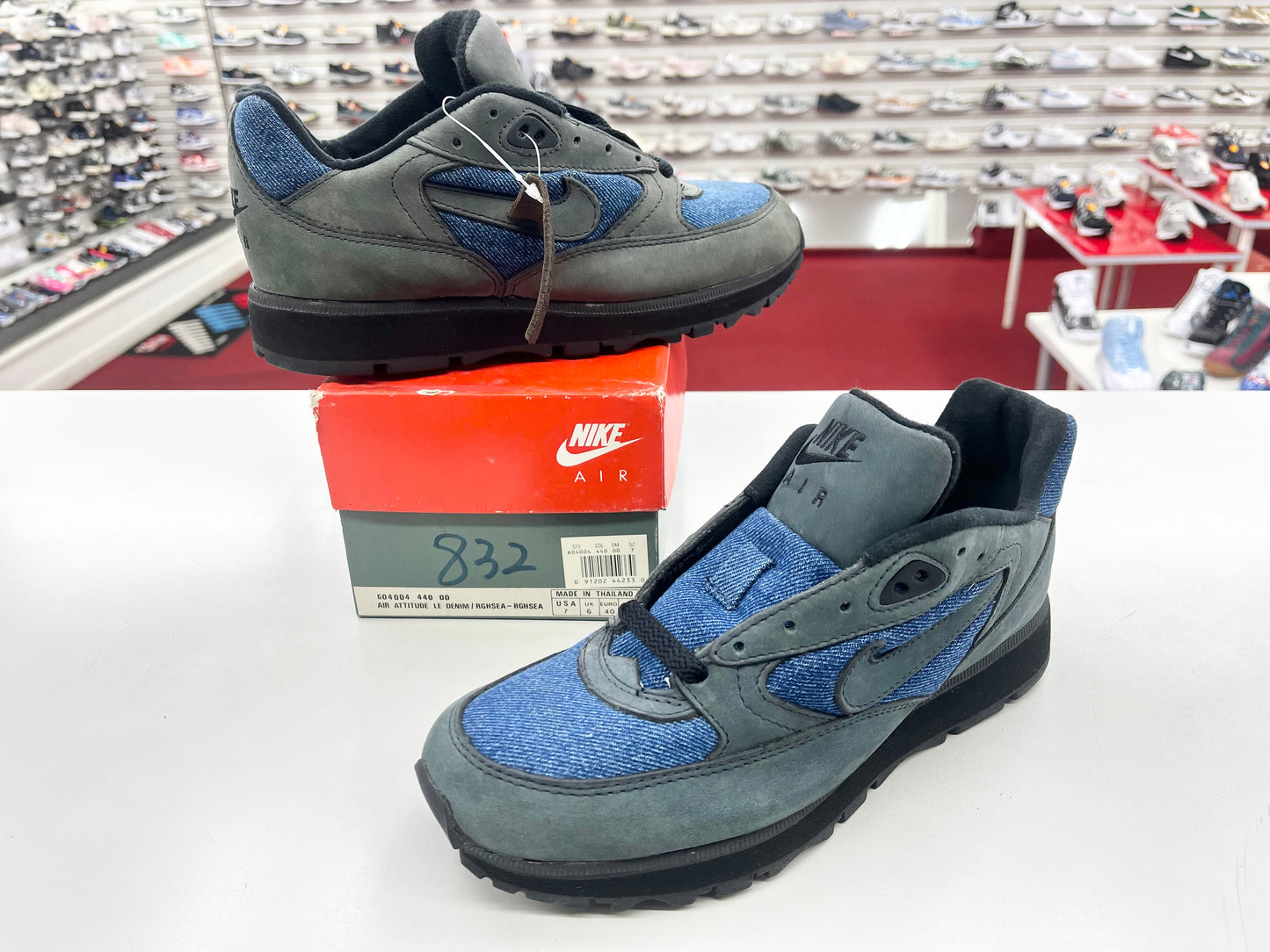 SZ 7 Men. 1992 Nike Air Attitude Denim.