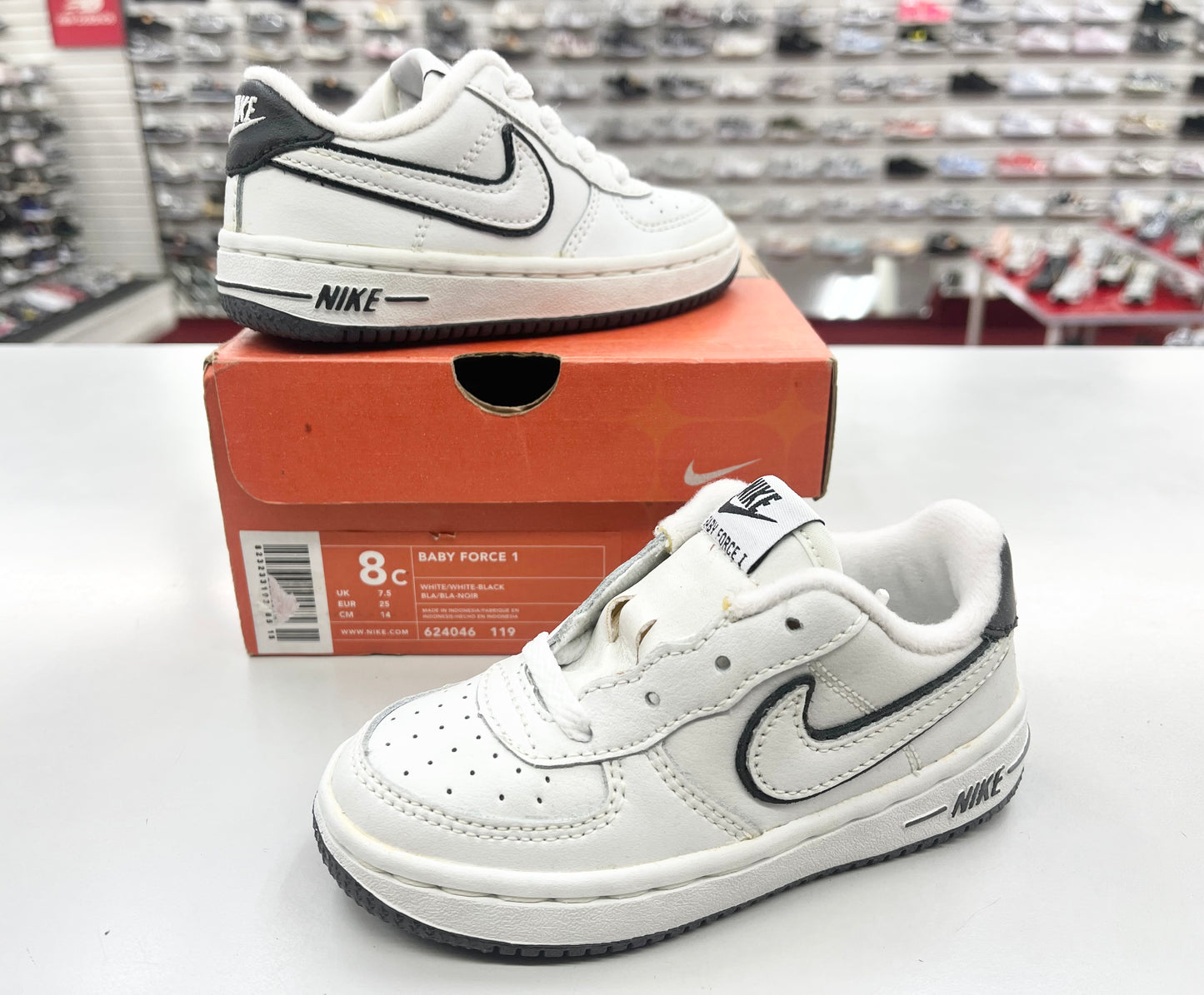 SZ 8C. 2002 Baby Nike AF1 Low White/Black.