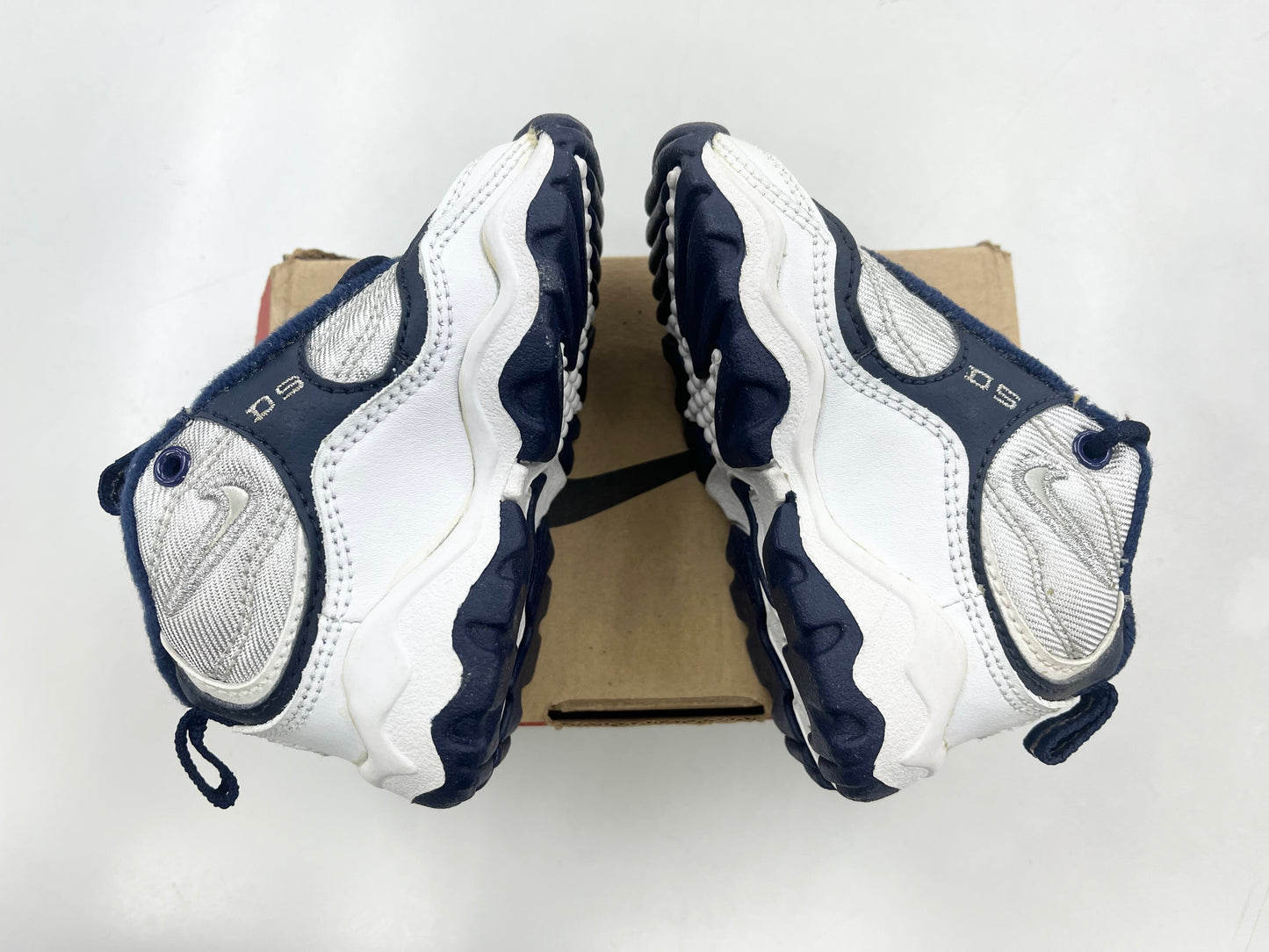 SZ 5C. 1998 Baby Nike Speed Flash Deion Sanders.