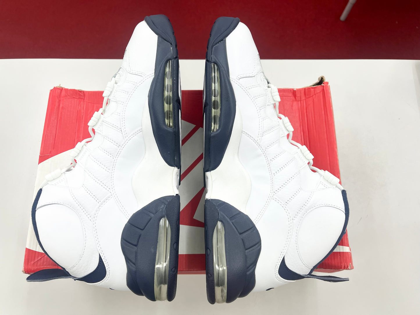 SZ 13 Men. 2015 Nike Air Max Sensation Chris Webber.