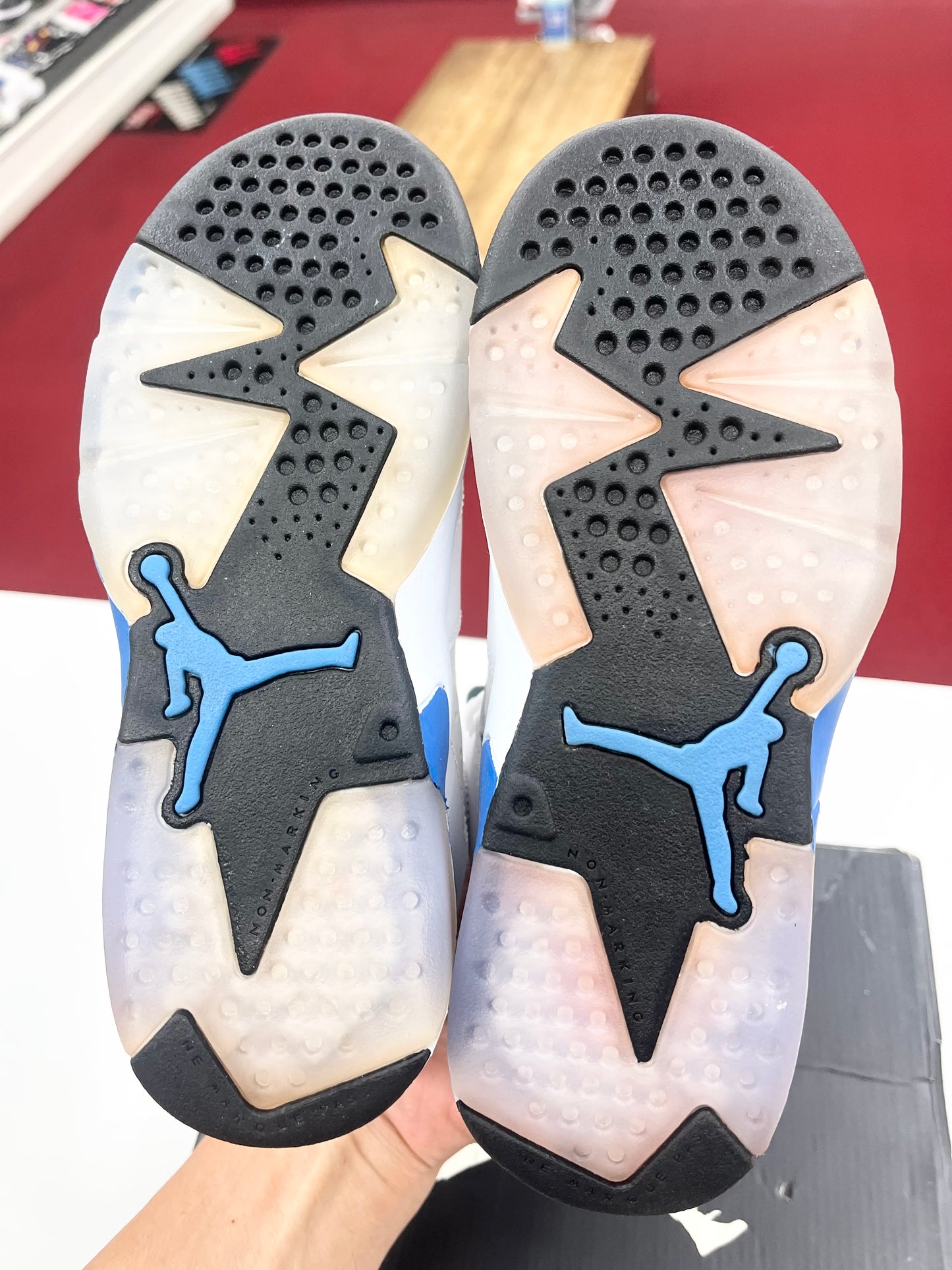 SZ 13.5C. 2015 Kids Jordan VI Retro Sport Blue.