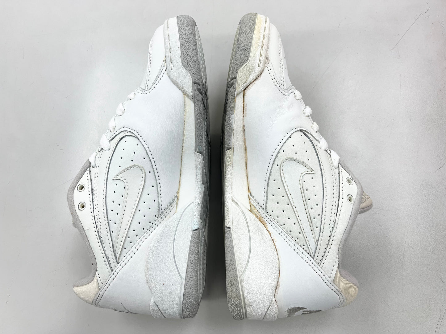 SZ 7 Men. 1991 Nike Court Force Low.