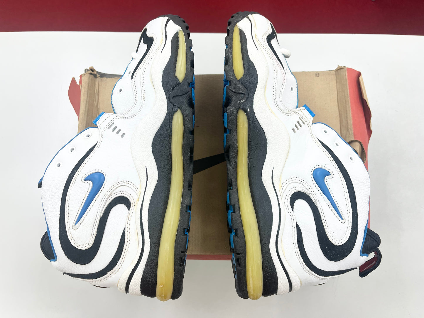 SZ 12 Men. 1998 Nike Total Air Bus aka Jerome Bettis.