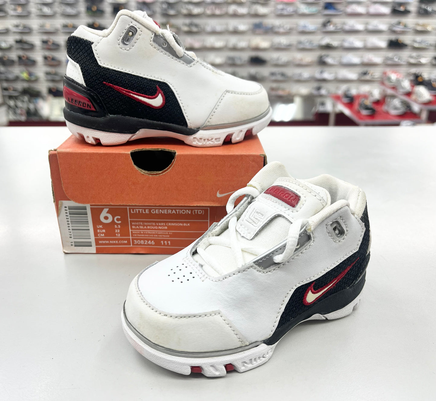 SZ 6C. 2003 Baby Nike Lebron 1.