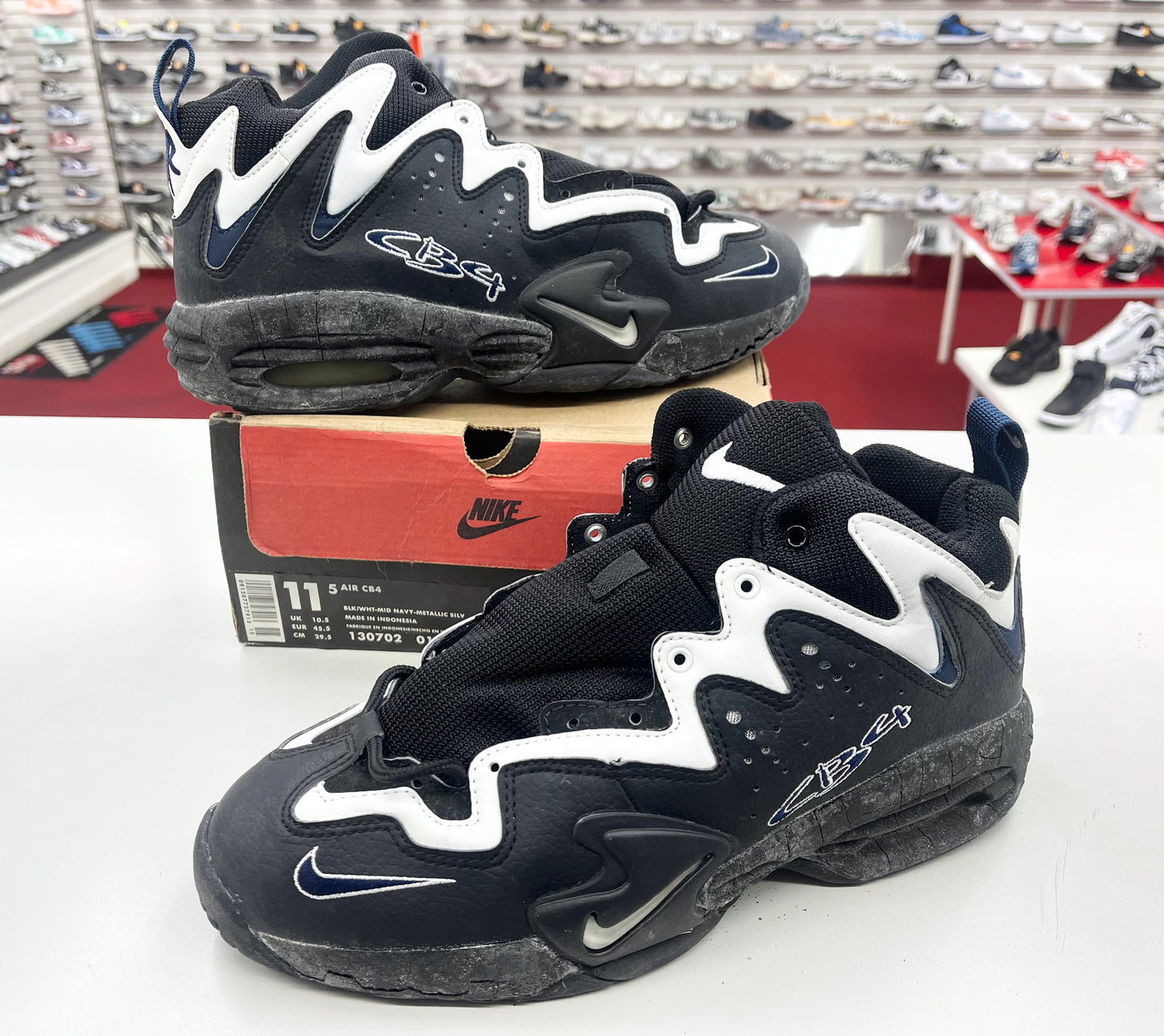 SZ 11.5 Men. 1996 Nike Air Charles Barkley 4.