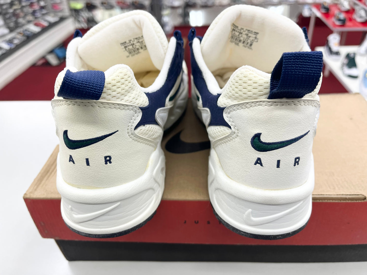 SZ 9.5 Men. 1996 Nike Air Contrail White Teal.