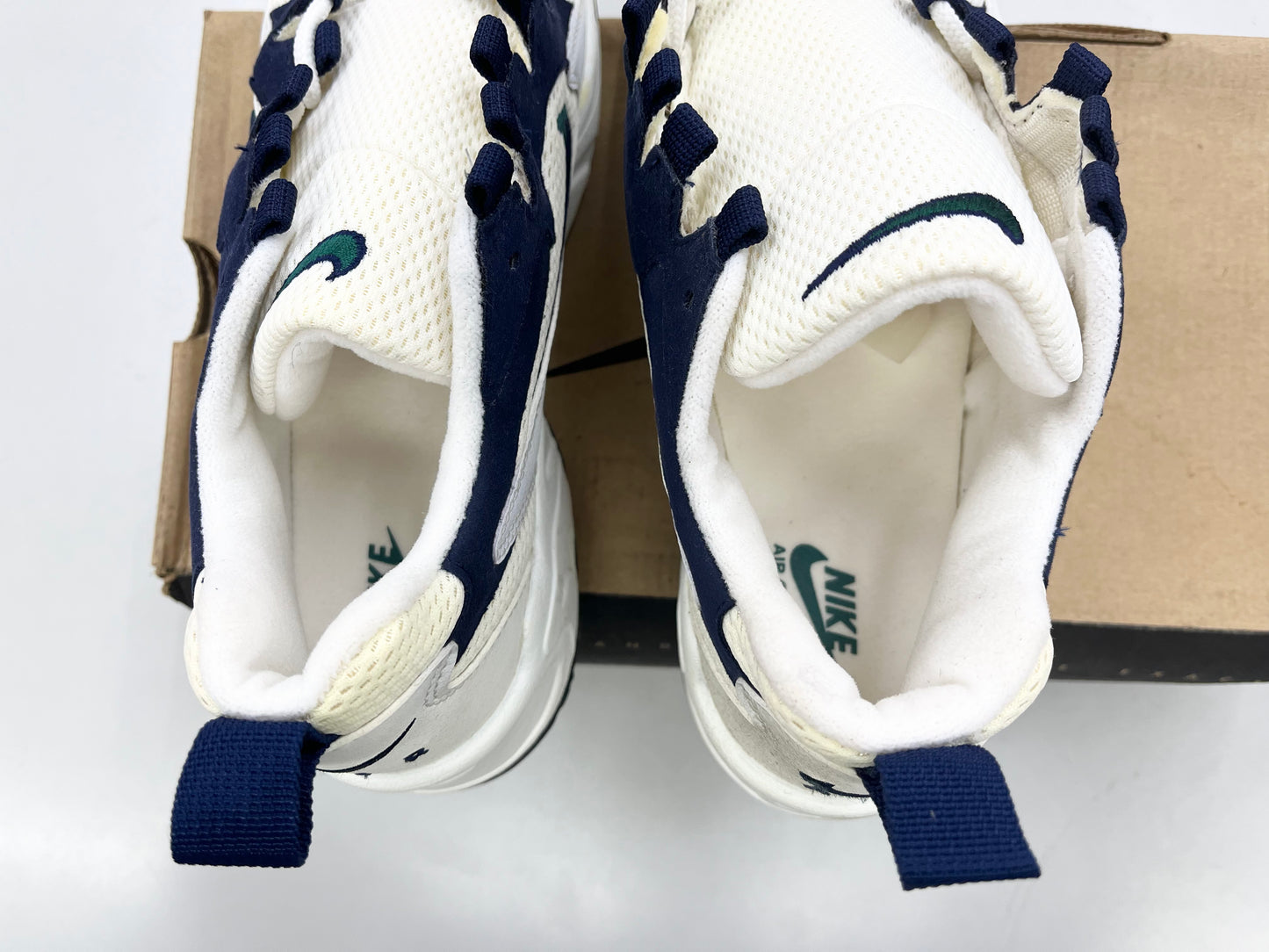 SZ 9 Men. 1996 Nike Air Contrail White Teal.